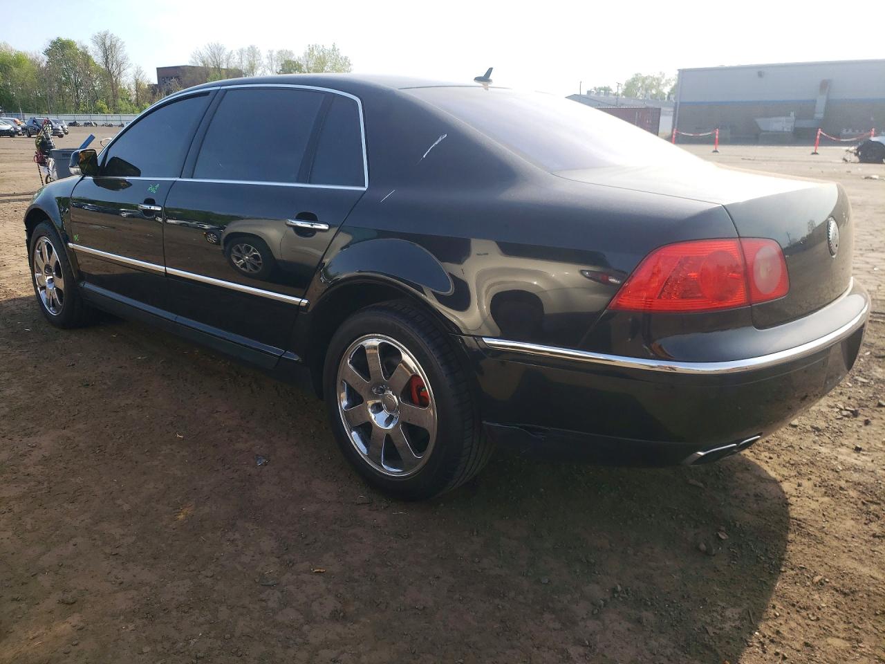 2004 Volkswagen Phaeton 6.0 Black vin: WVWAH63D448008446