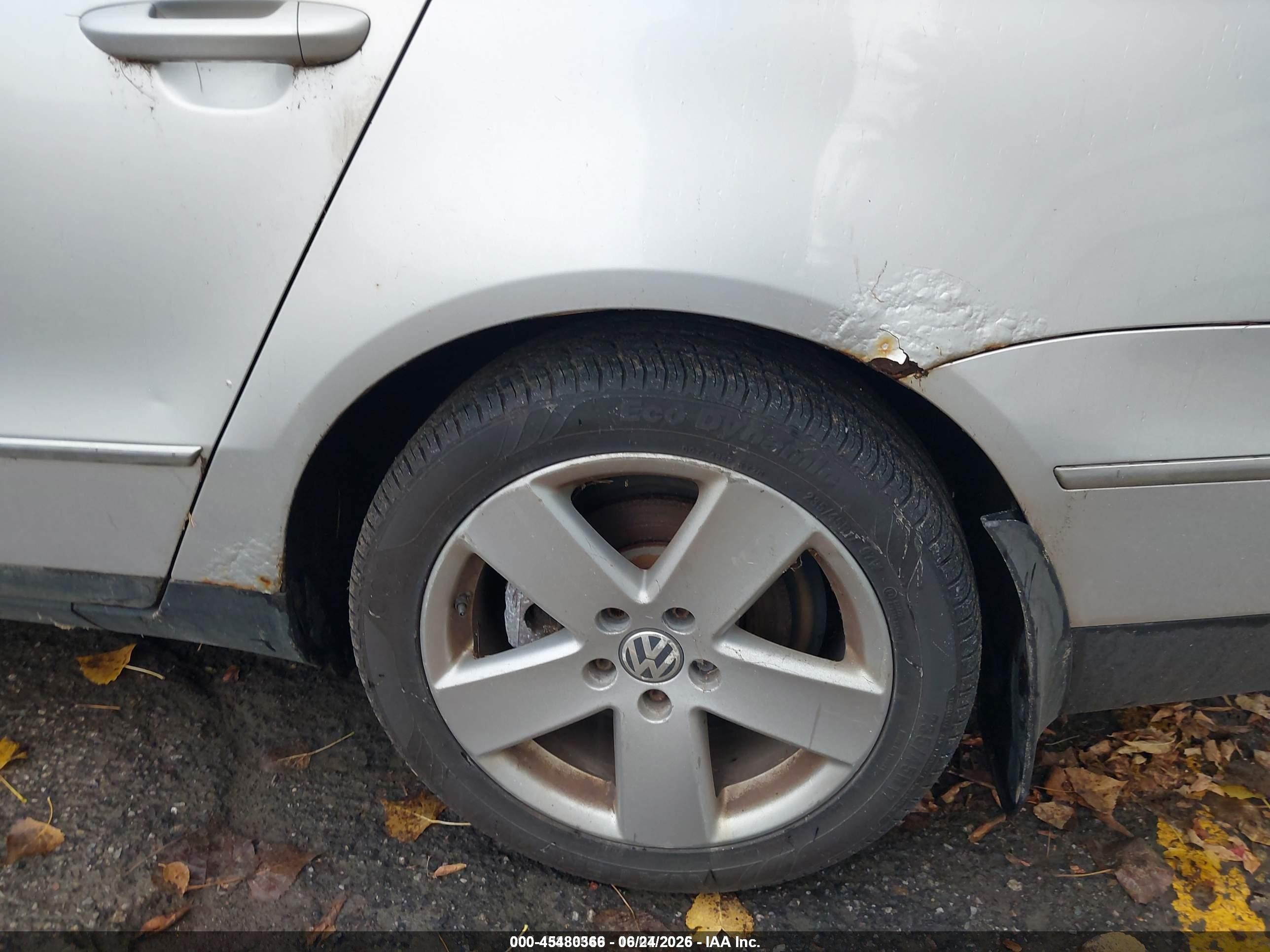 2007 Volkswagen Passat 2.0t/wolfsburg Edition Silver vin: WVWAK73C07P119097