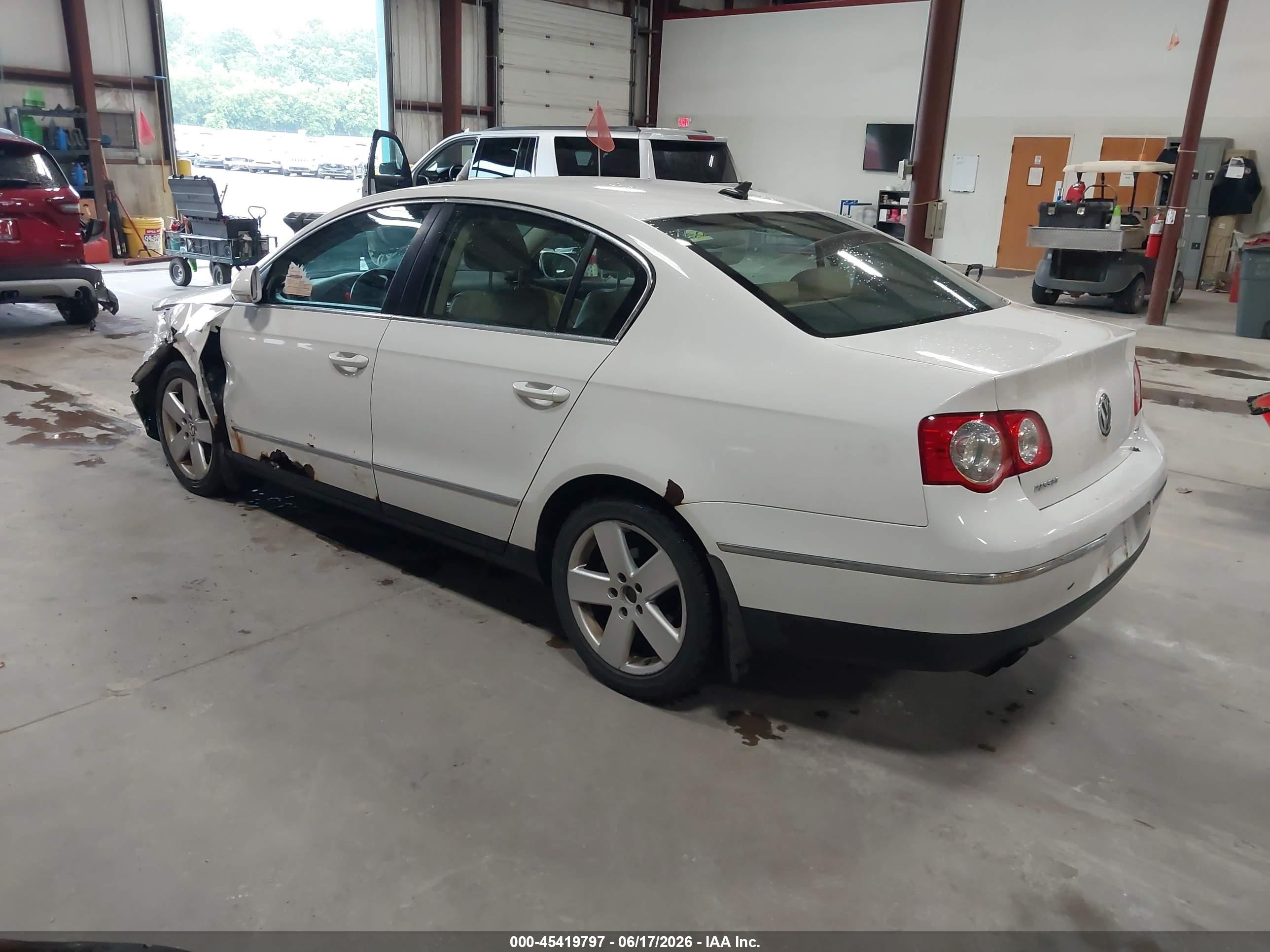 2007 Volkswagen Passat 2.0t Wolfsburg Edition White vin: WVWAK73C07P137261