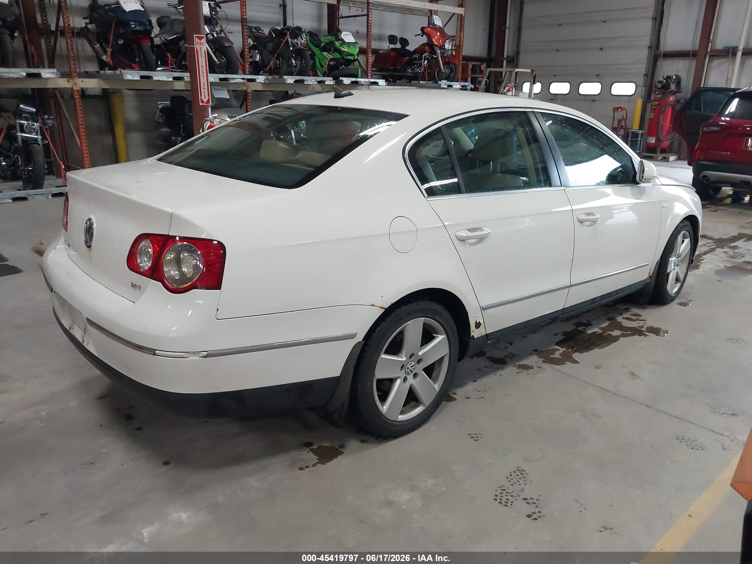 2007 Volkswagen Passat 2.0t Wolfsburg Edition White vin: WVWAK73C07P137261