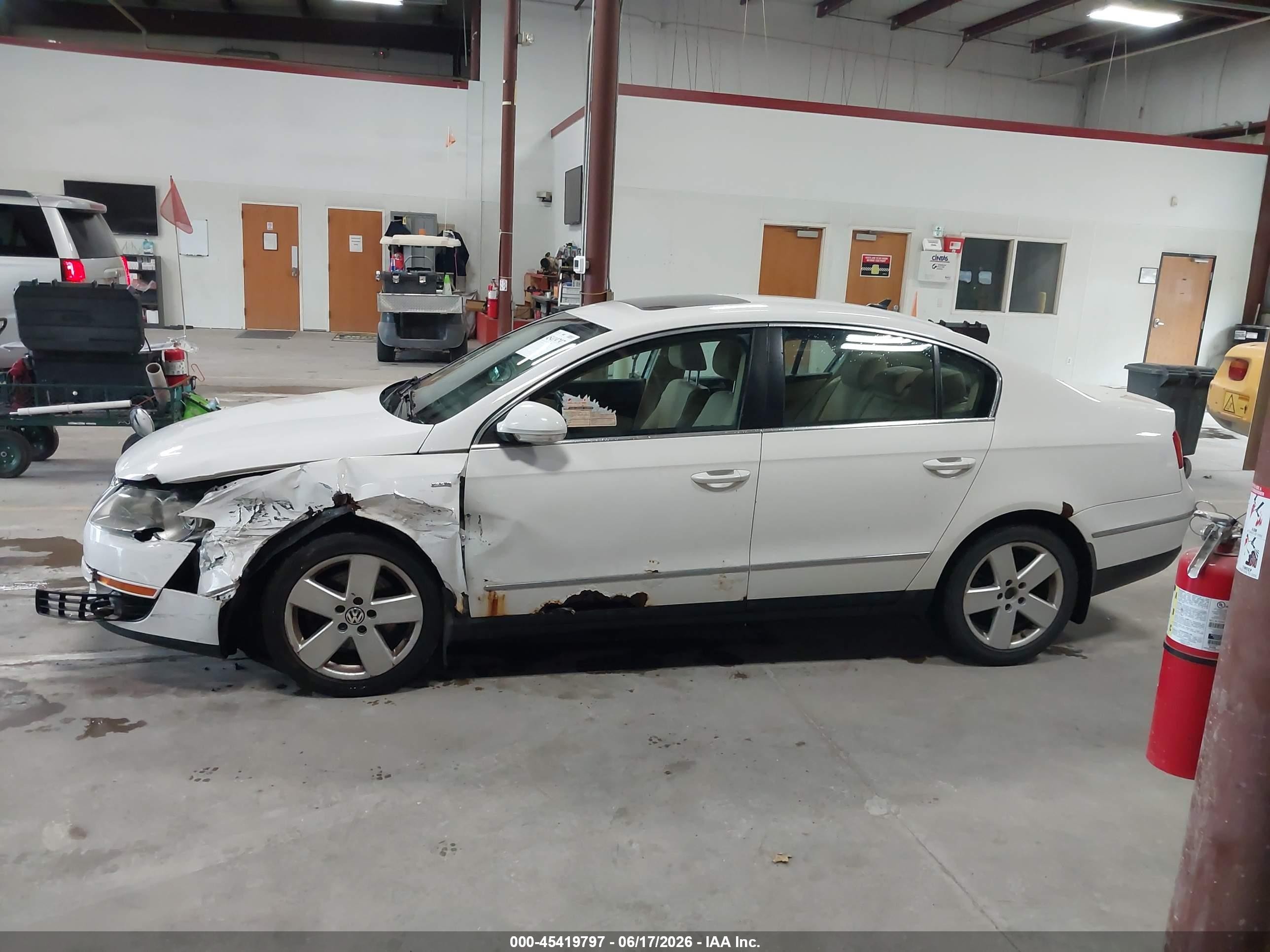 2007 Volkswagen Passat 2.0t Wolfsburg Edition White vin: WVWAK73C07P137261