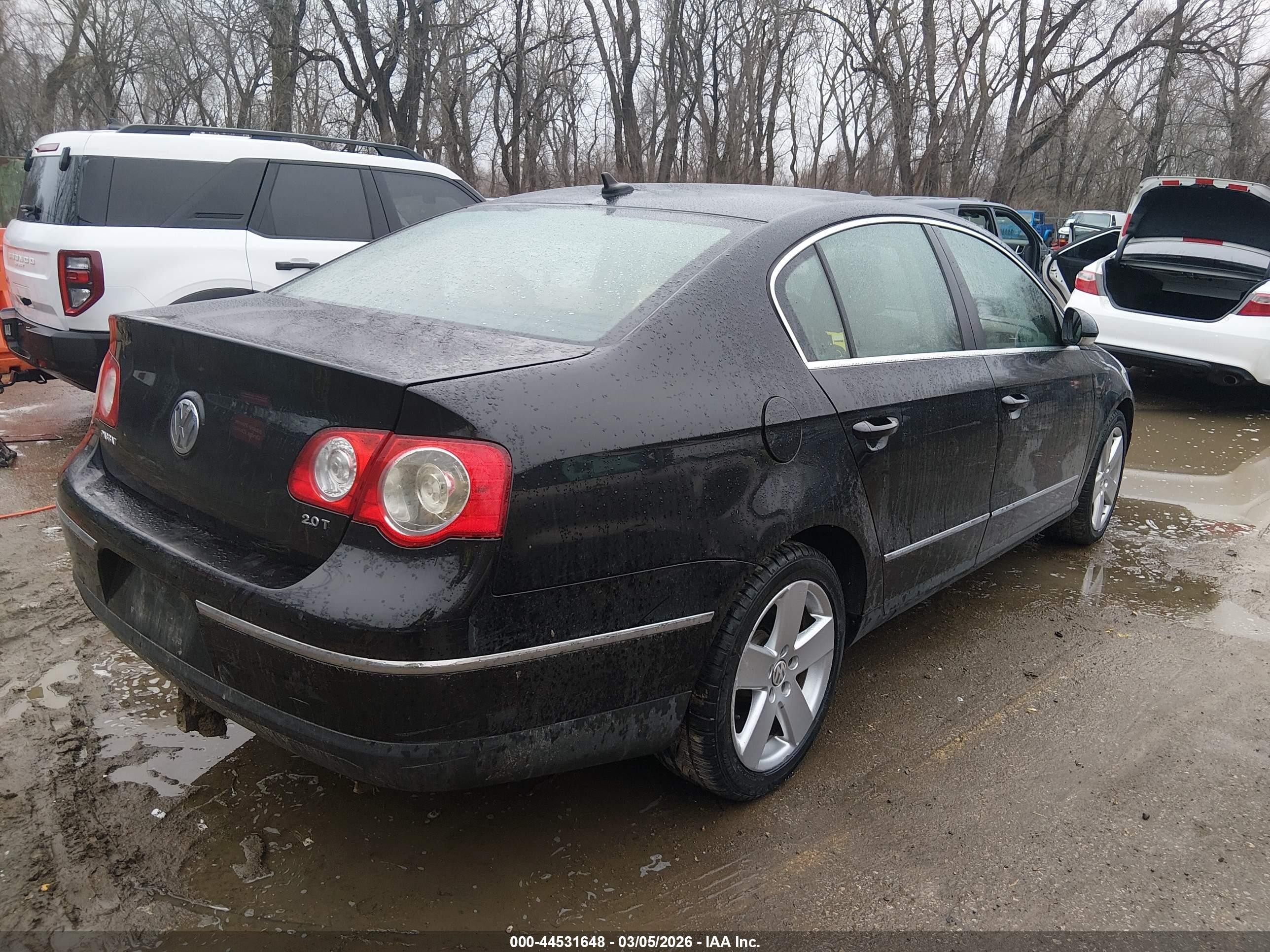 2008 Volkswagen Passat Komfort Gray vin: WVWAK73C18E054631
