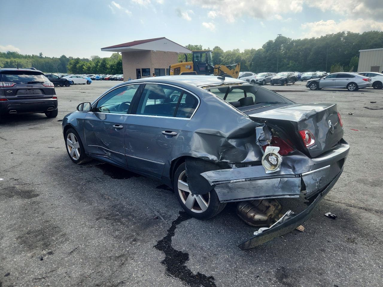 2008 Volkswagen Passat Komfort Gray vin: WVWAK73C28P052665