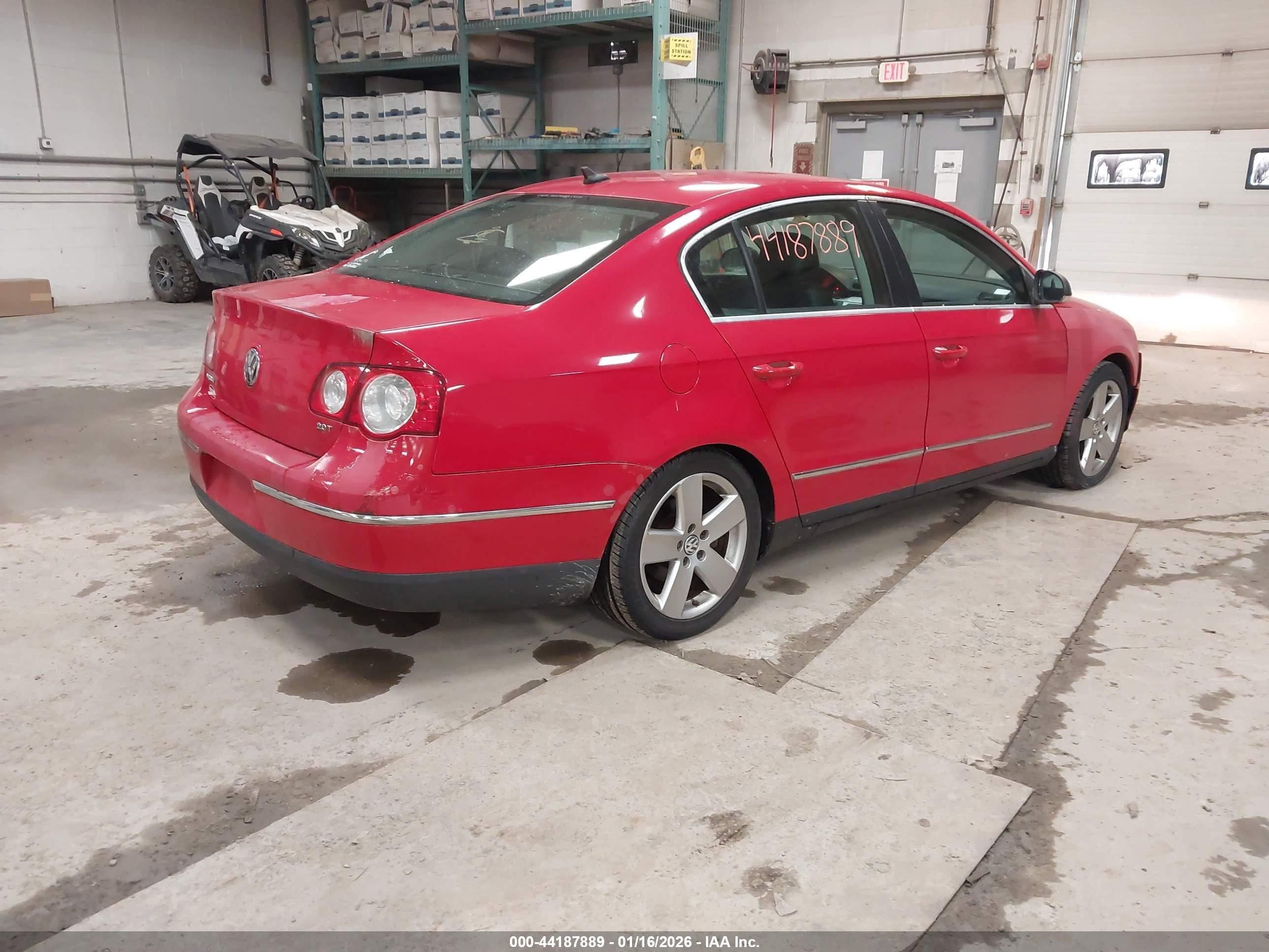 2008 Volkswagen Passat Komfort Red vin: WVWAK73C38P049242