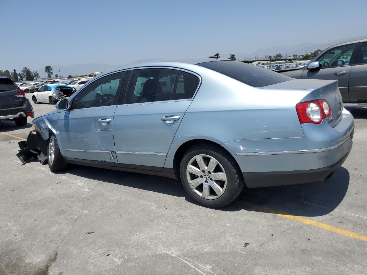 2007 Volkswagen Passat 2.0t Silver vin: WVWAK73C97P021539