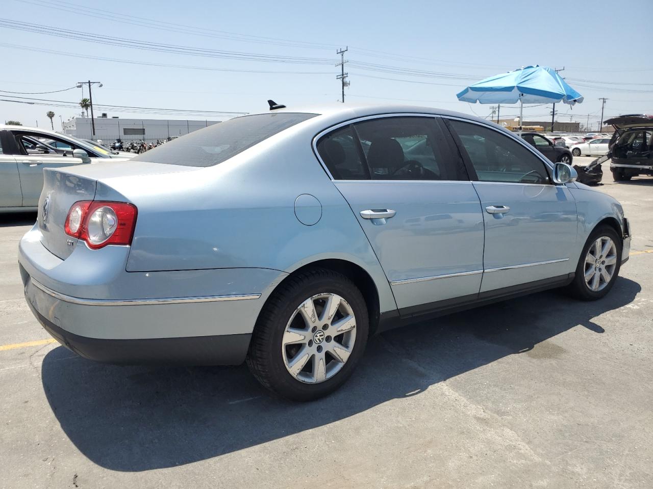 2007 Volkswagen Passat 2.0t Silver vin: WVWAK73C97P021539