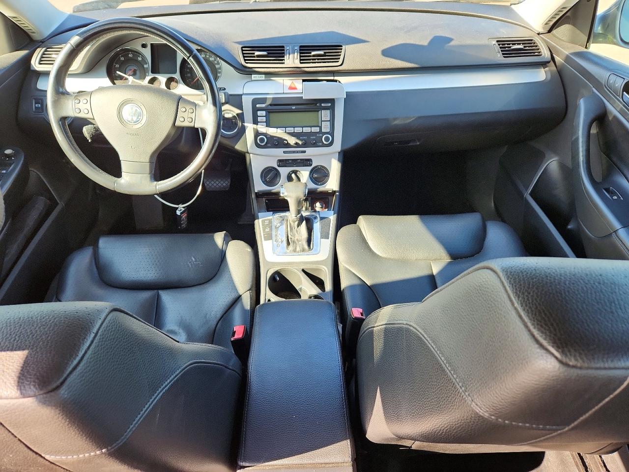 2008 Volkswagen Passat Komfort Gray vin: WVWAK73C98P043218