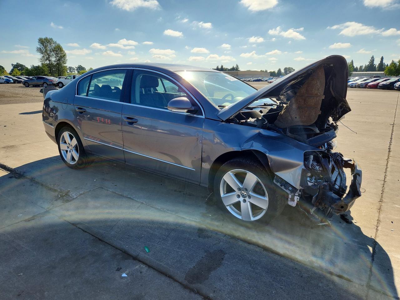 2008 Volkswagen Passat Komfort Gray vin: WVWAK73C98P043218