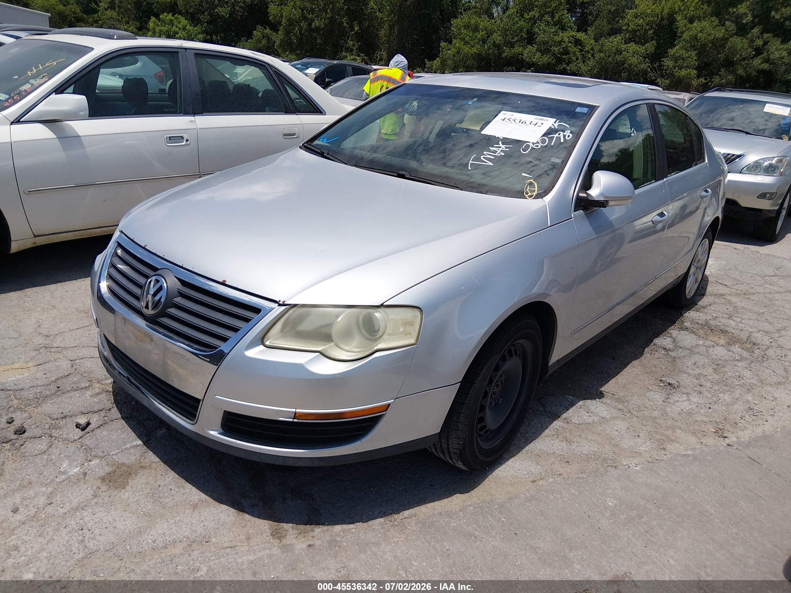 2006 Volkswagen Passat 2.0t Silver vin: WVWAK73CX6P060798