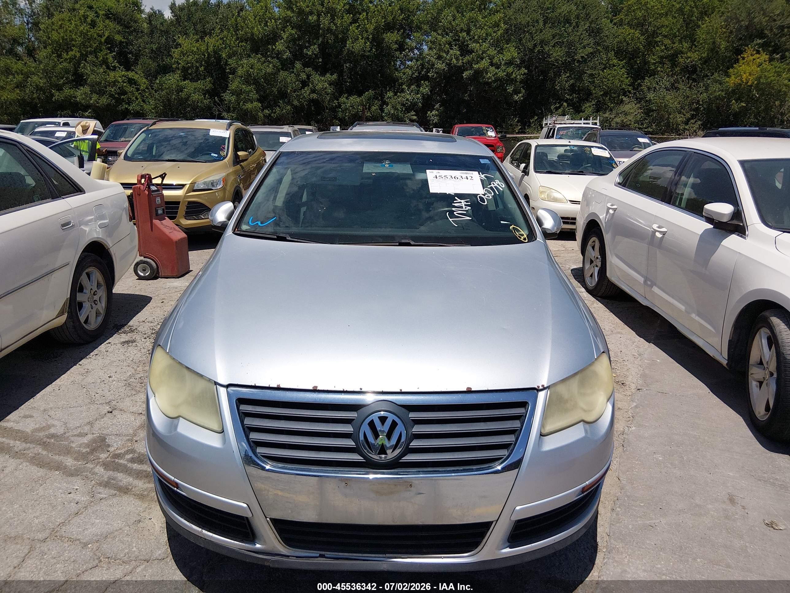 2006 Volkswagen Passat 2.0t Silver vin: WVWAK73CX6P060798
