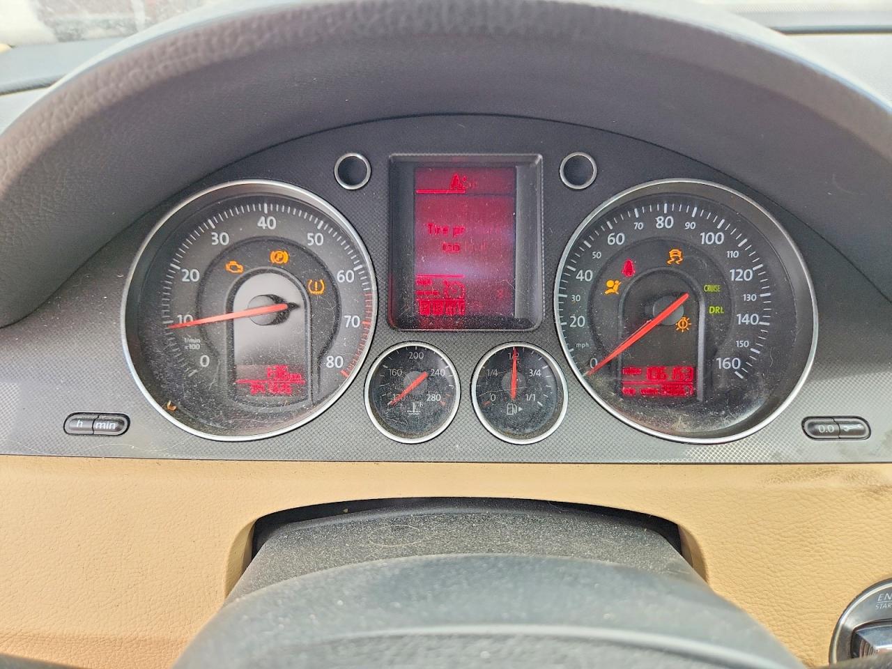 2006 Volkswagen Passat 2.0t Gold vin: WVWAK73CX6P088679