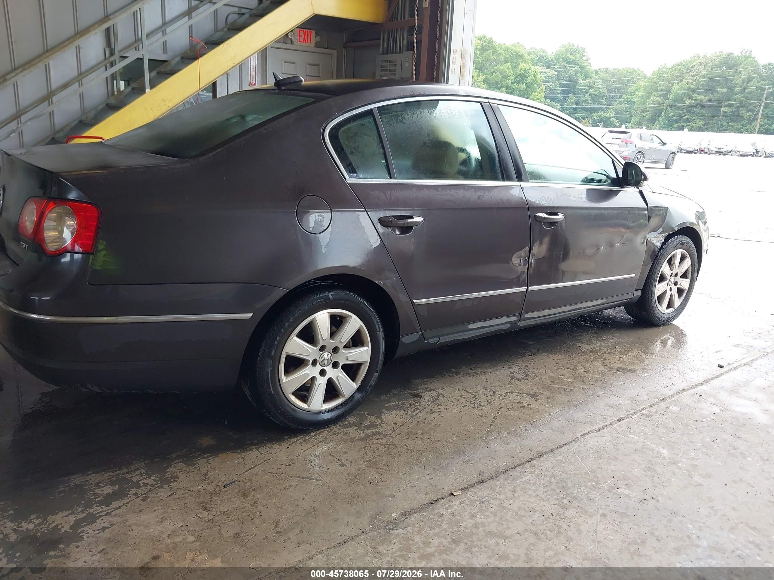 2006 Volkswagen Passat 2.0t Brown vin: WVWAK73CX6P169911