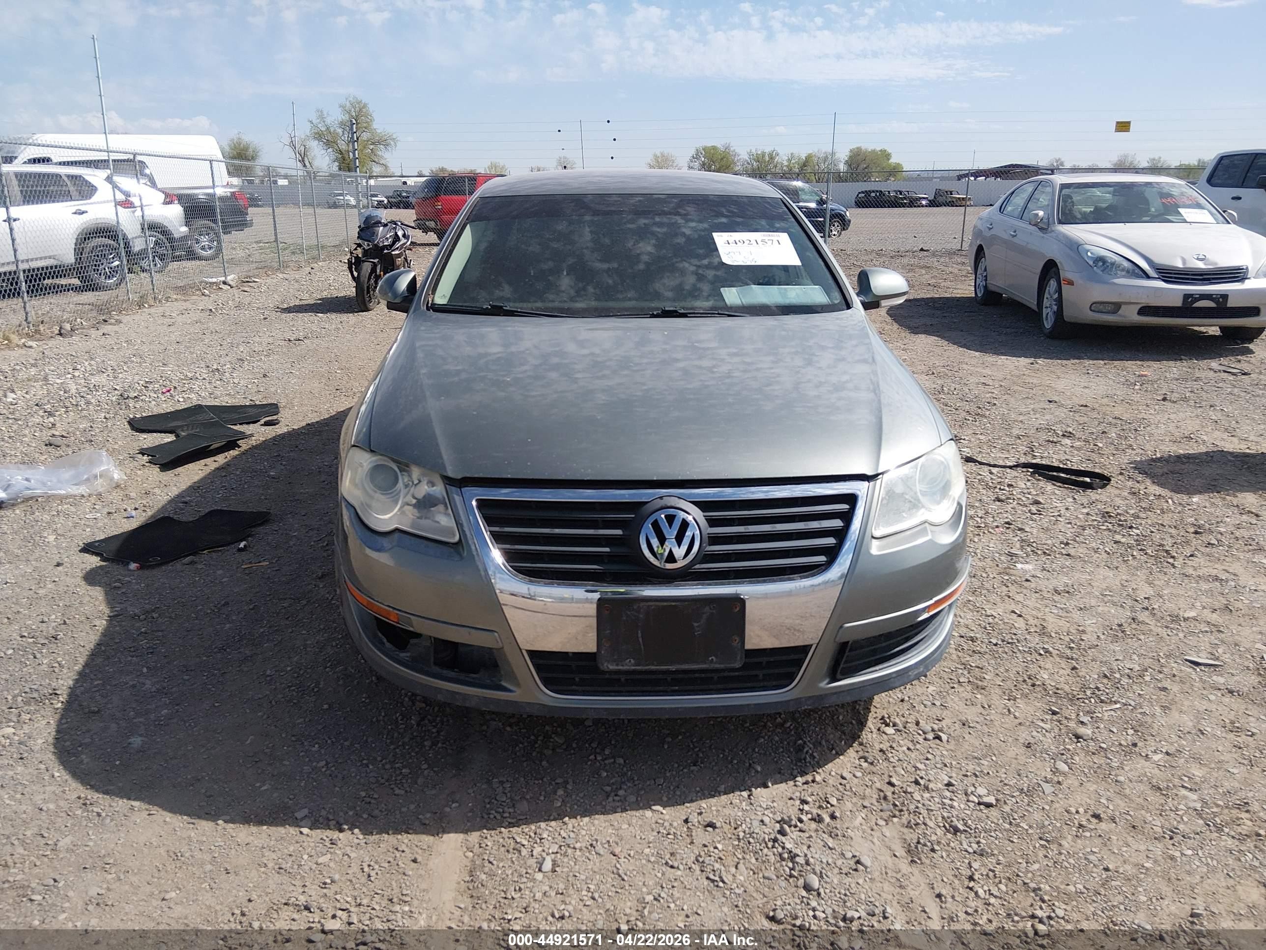 2006 Volkswagen Passat Value Edition Silver vin: WVWAK73CX6P191584