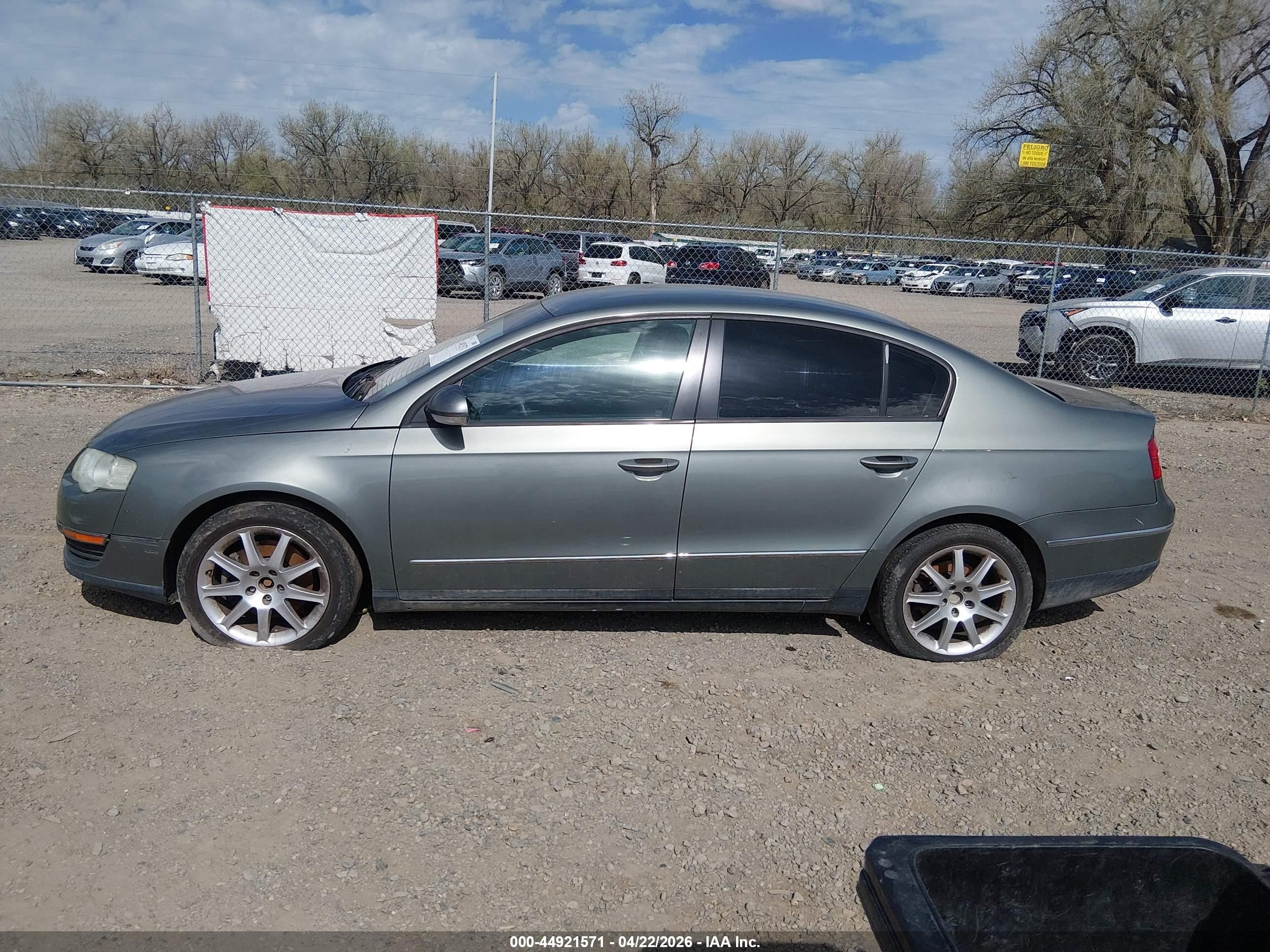 2006 Volkswagen Passat Value Edition Silver vin: WVWAK73CX6P191584