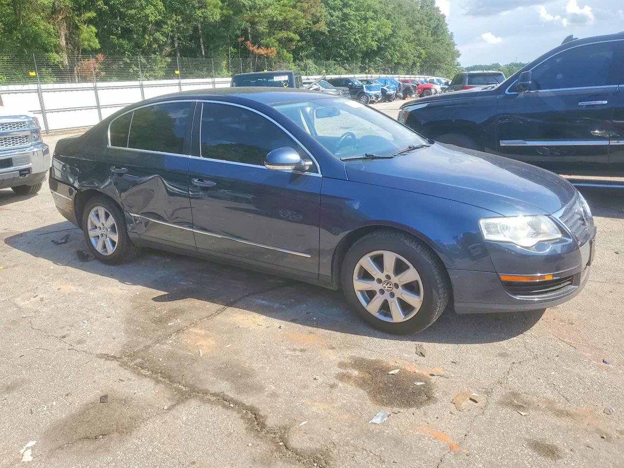 2007 Volkswagen Passat 2.0t Blue vin: WVWAK73CX7P115638
