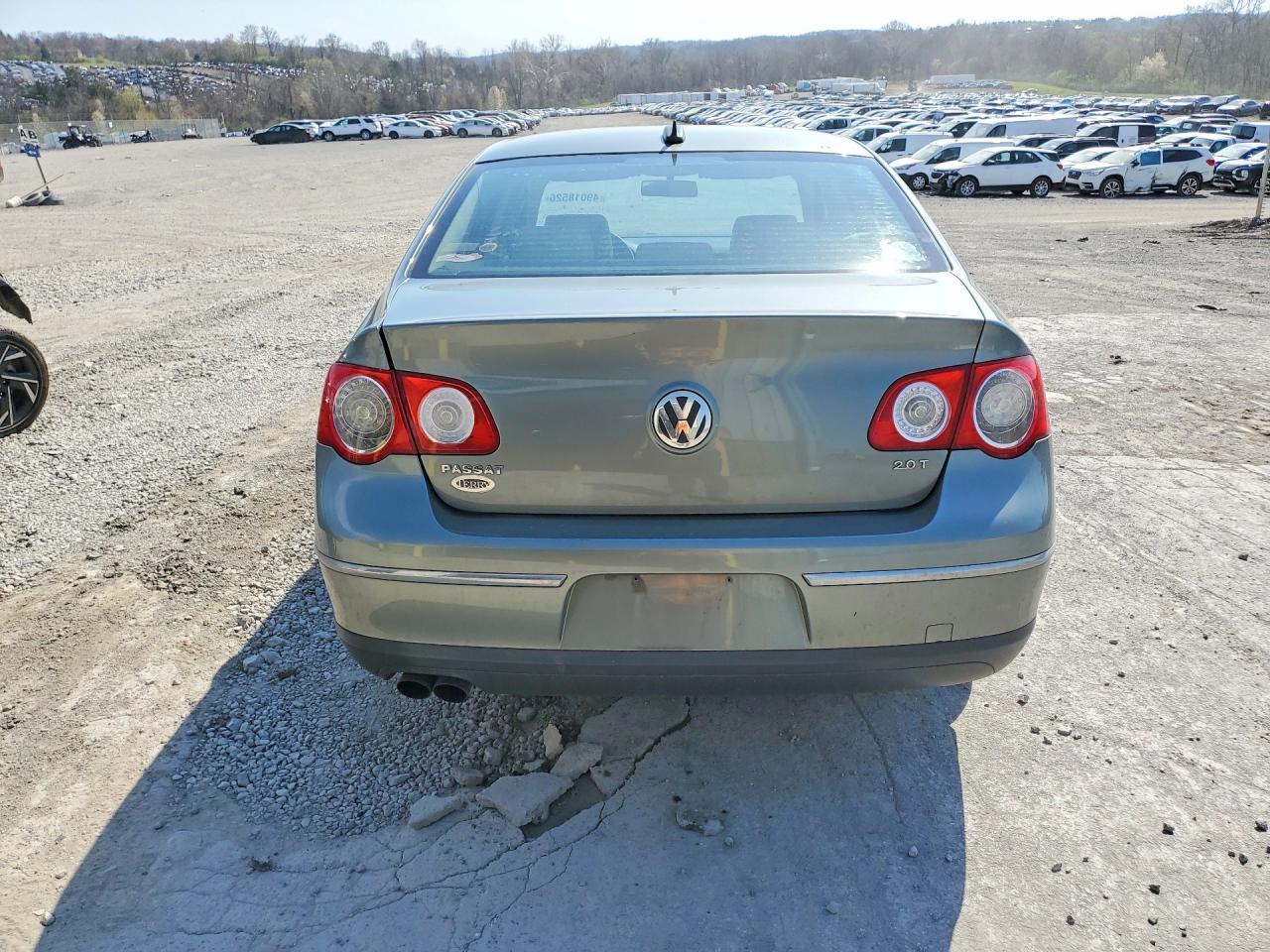 2006 Volkswagen Passat 2.0t Green vin: WVWAK93C56P048084