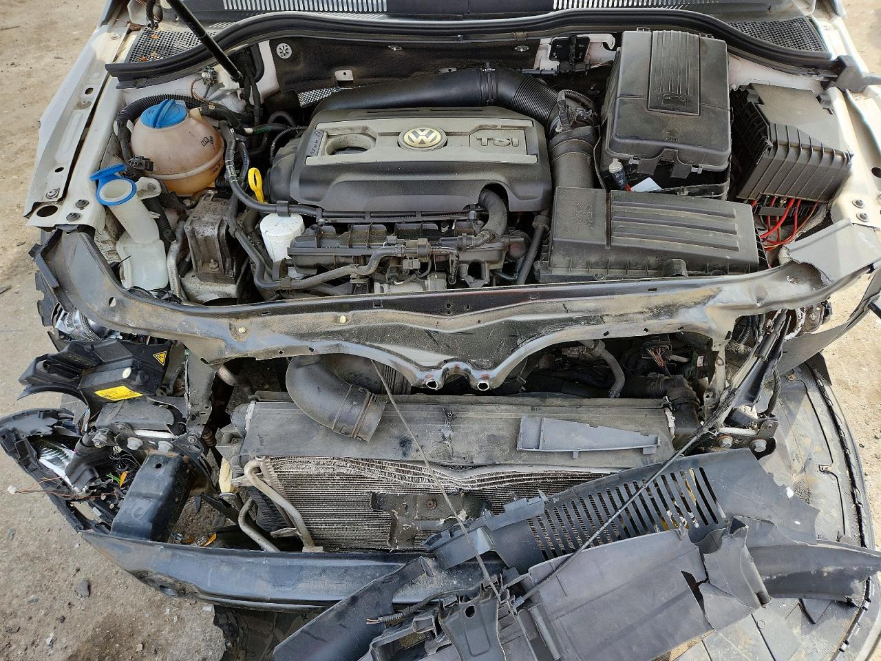 2013 Volkswagen Cc Sport Белый vin: WVWAP7AN2DE568343