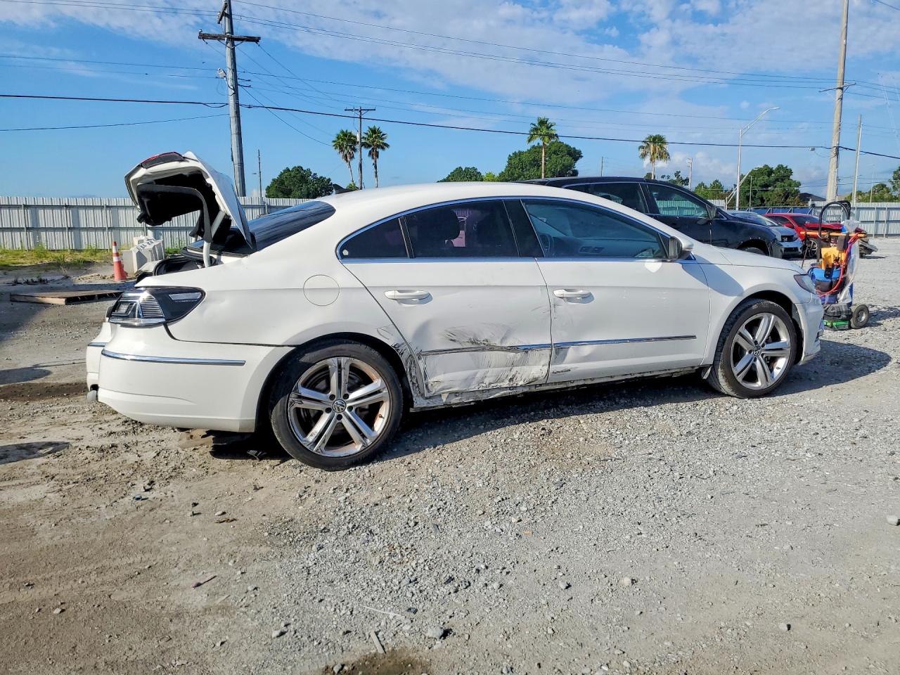 2014 Volkswagen Cc Sport White vin: WVWAP7AN9EE529959
