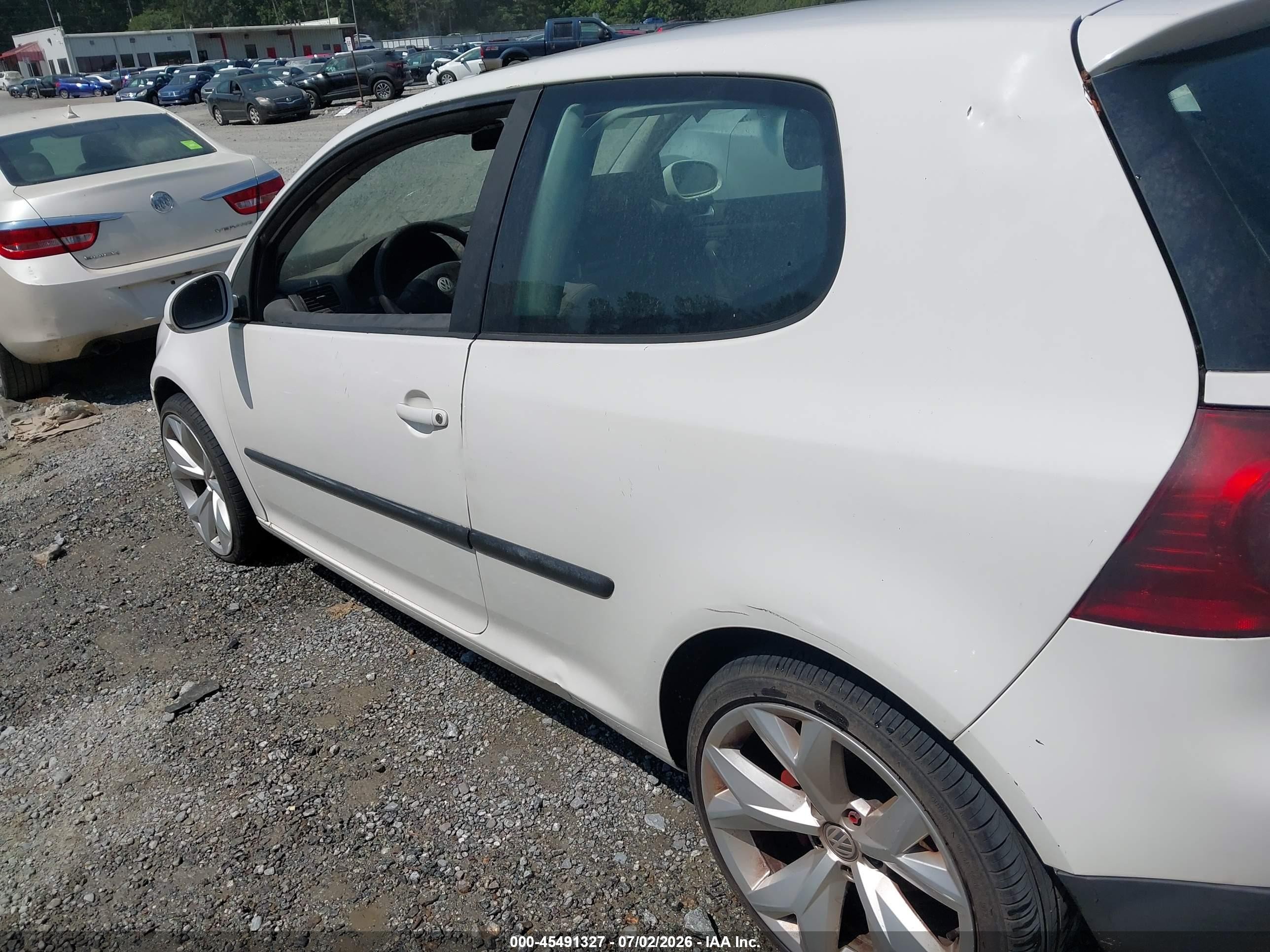 2007 Volkswagen Rabbit 2-door White vin: WVWAR71K07W091720