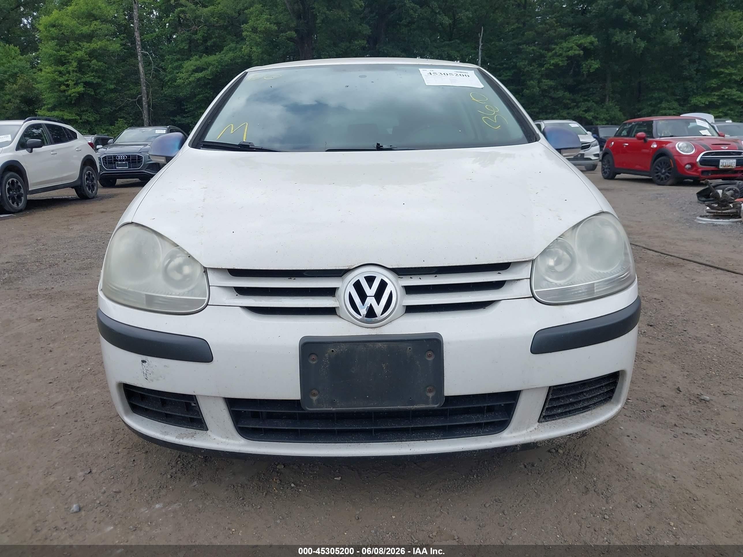 2007 Volkswagen Rabbit 2-door Белый vin: WVWAS71K17W265296