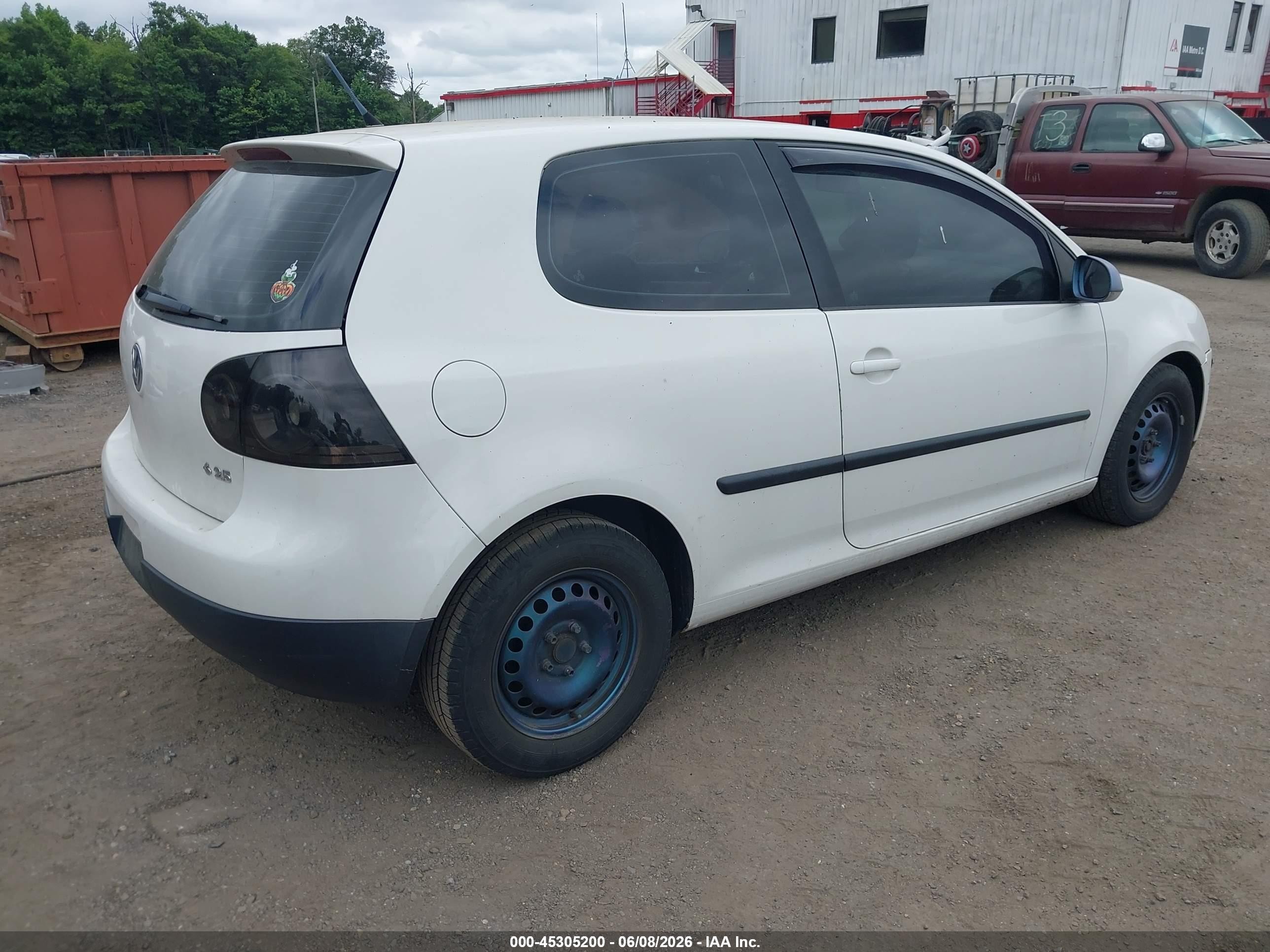 2007 Volkswagen Rabbit 2-door Белый vin: WVWAS71K17W265296