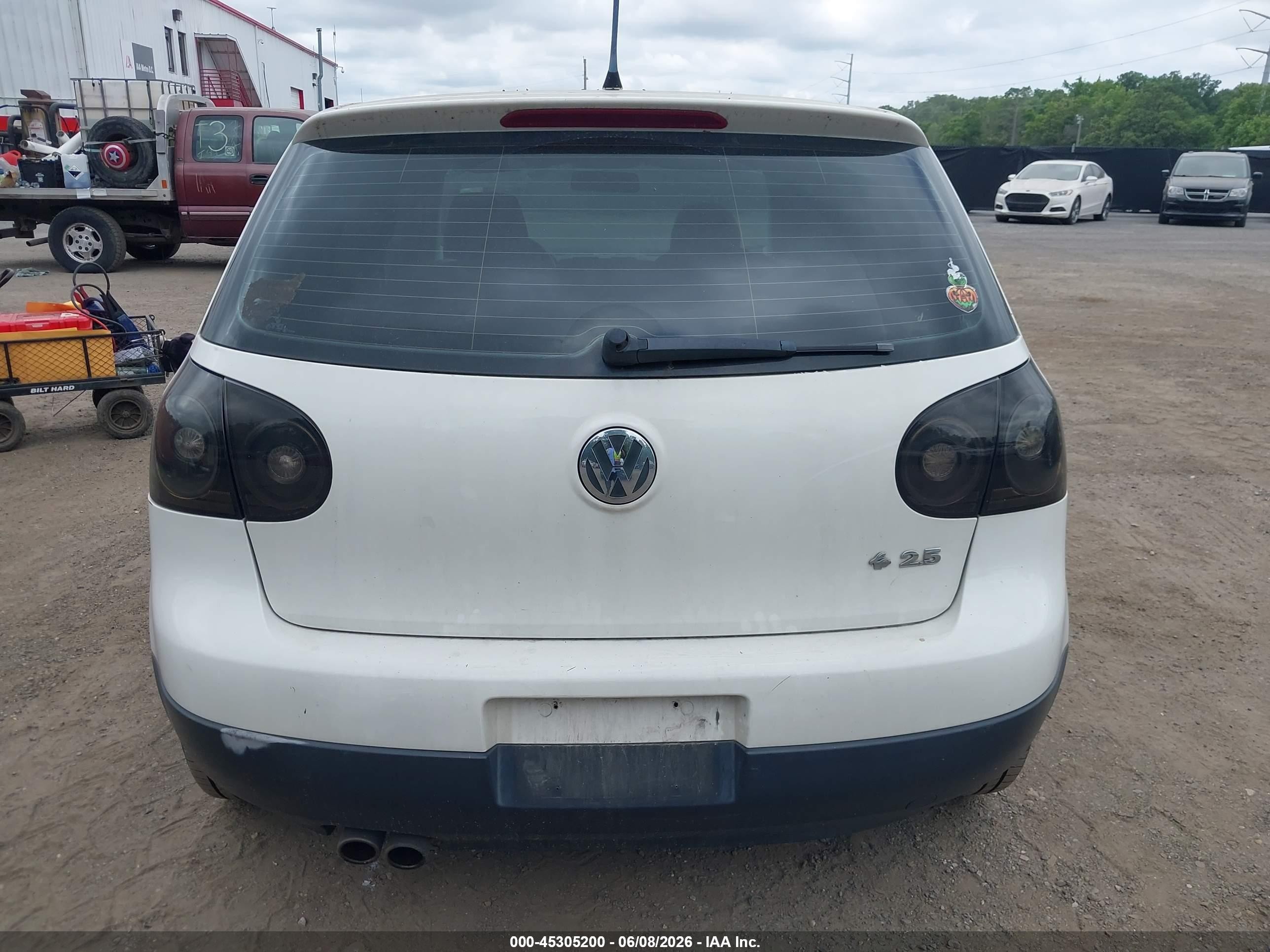 2007 Volkswagen Rabbit 2-door Белый vin: WVWAS71K17W265296