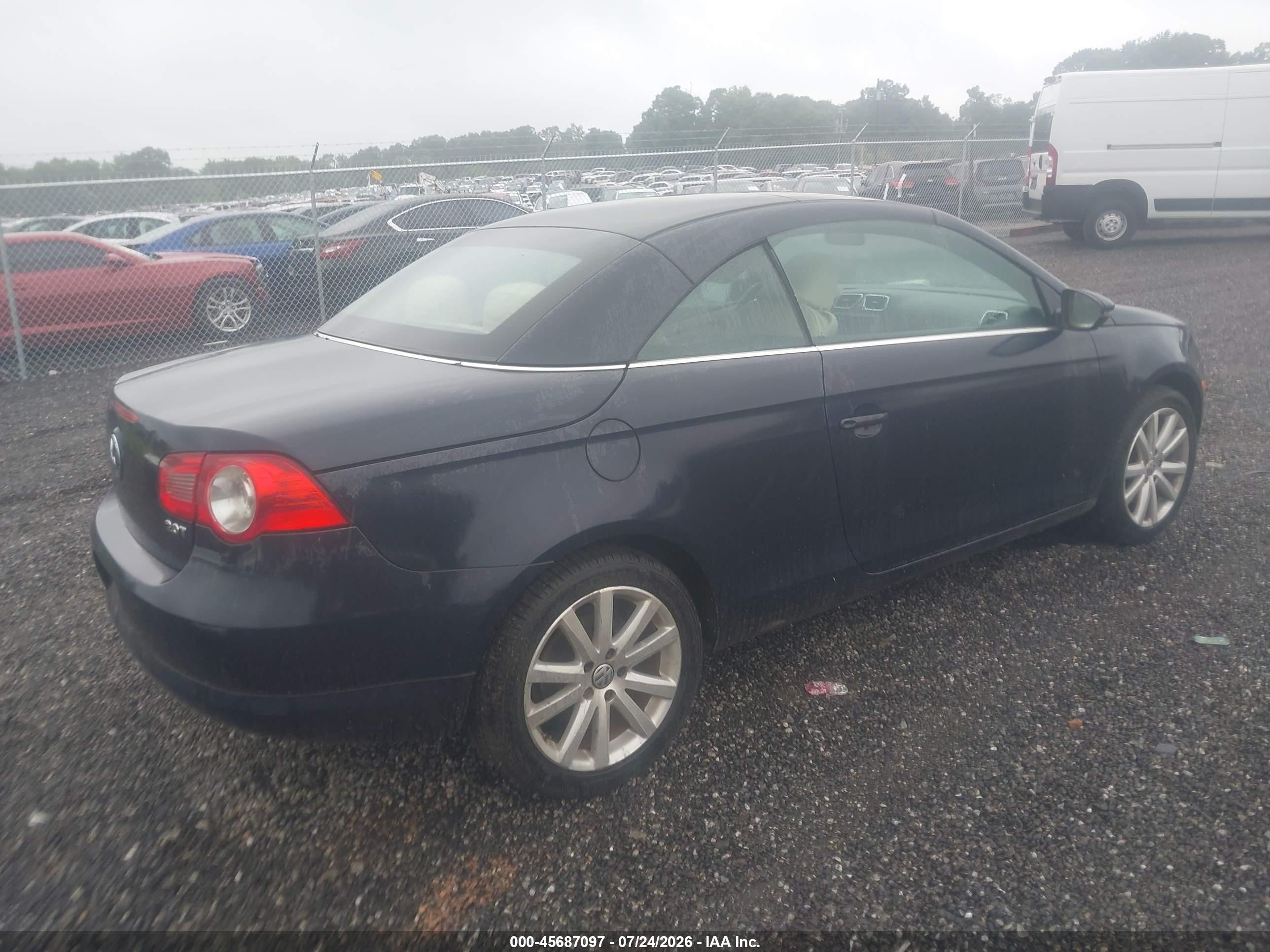 2011 Volkswagen Eos Komfort Dark Blue vin: WVWAW7AH6BV003863