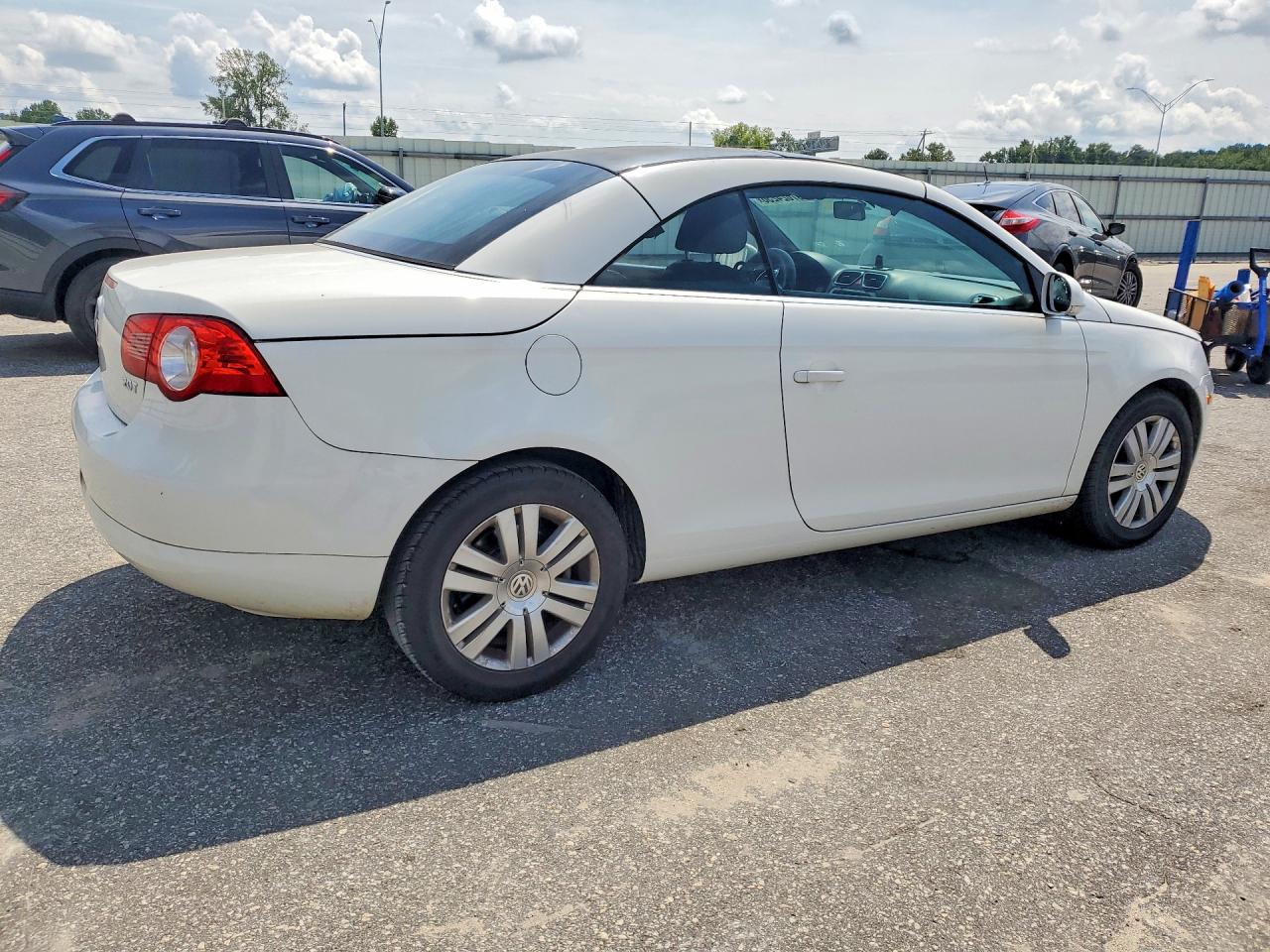 2008 Volkswagen Eos Turbo White vin: WVWBA71F08V040269