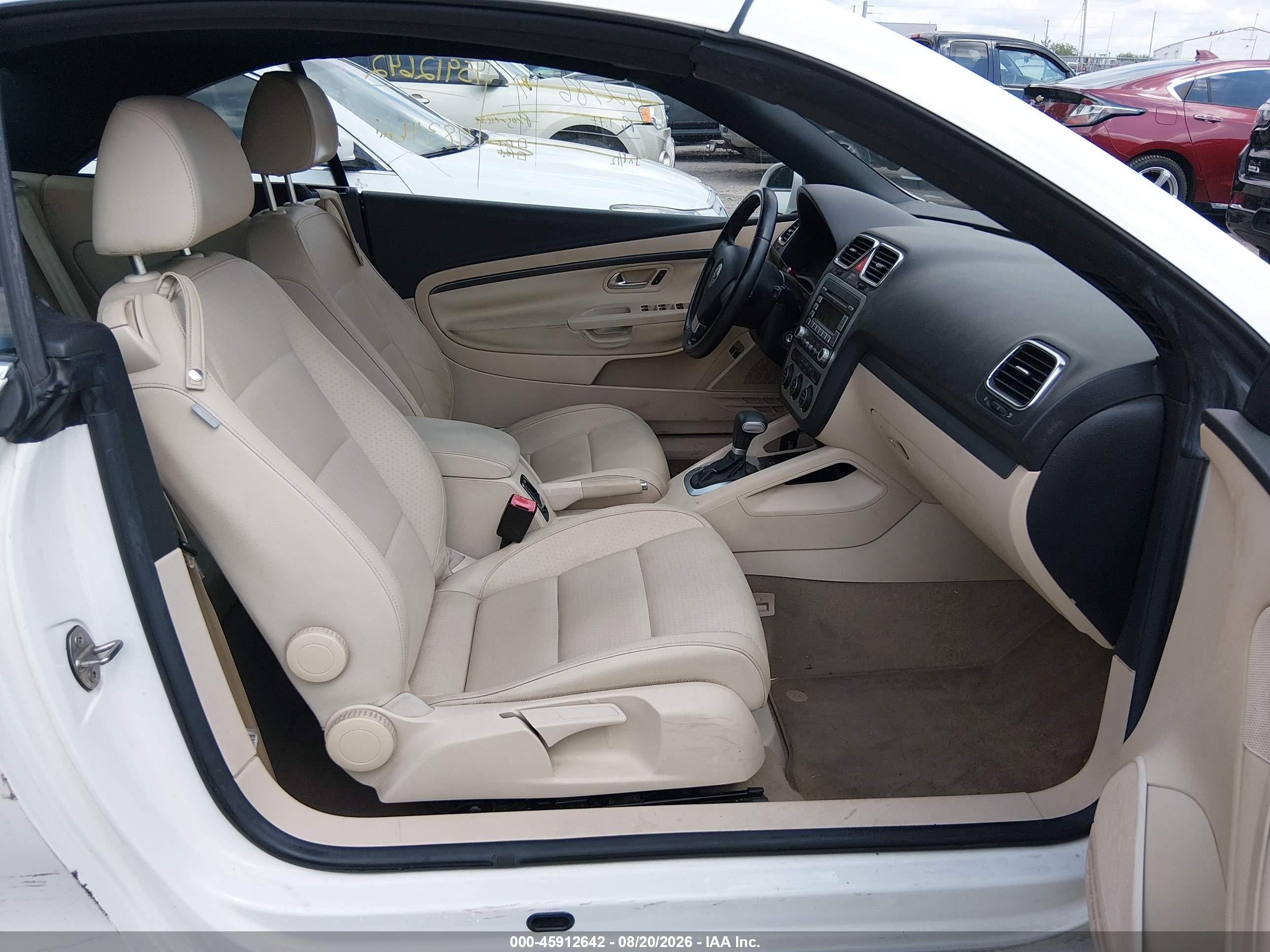 2008 Volkswagen Eos Komfort White vin: WVWBA71F08V051515