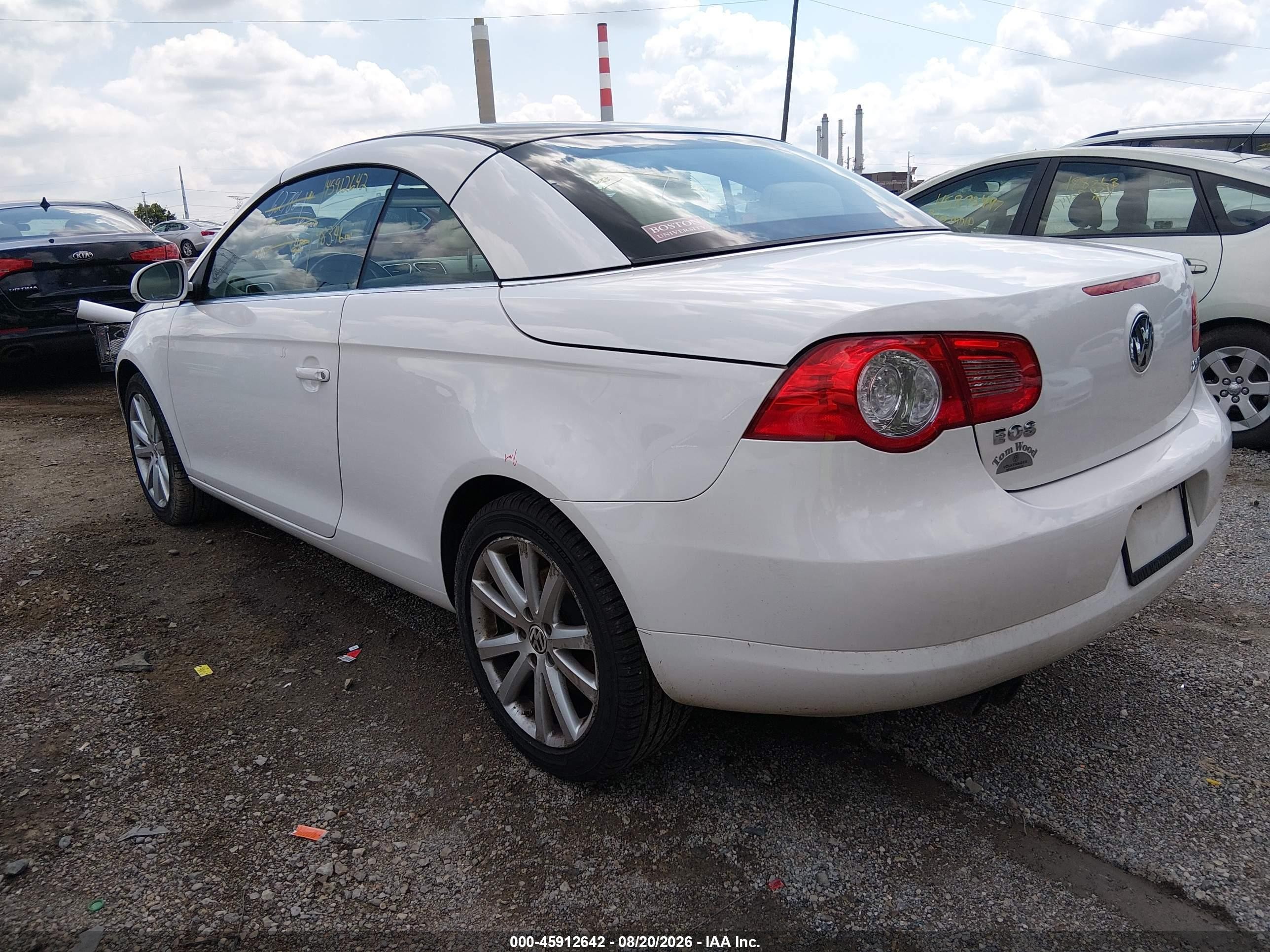 2008 Volkswagen Eos Komfort White vin: WVWBA71F08V051515