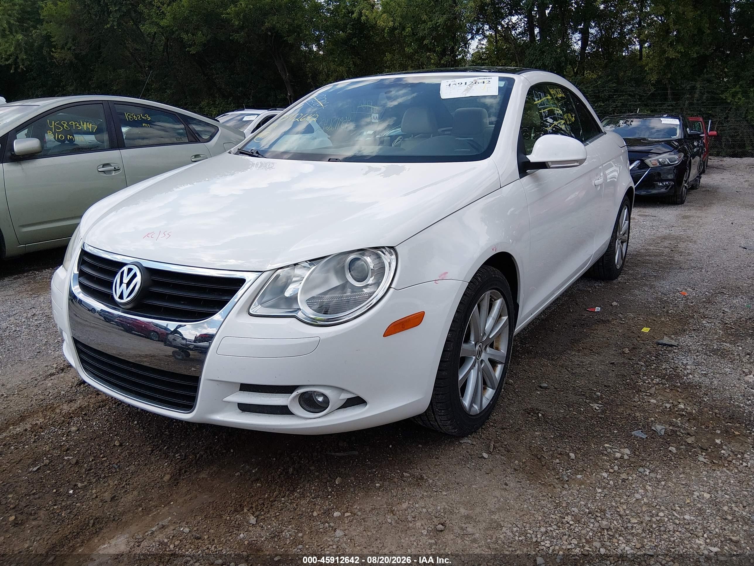 2008 Volkswagen Eos Komfort White vin: WVWBA71F08V051515