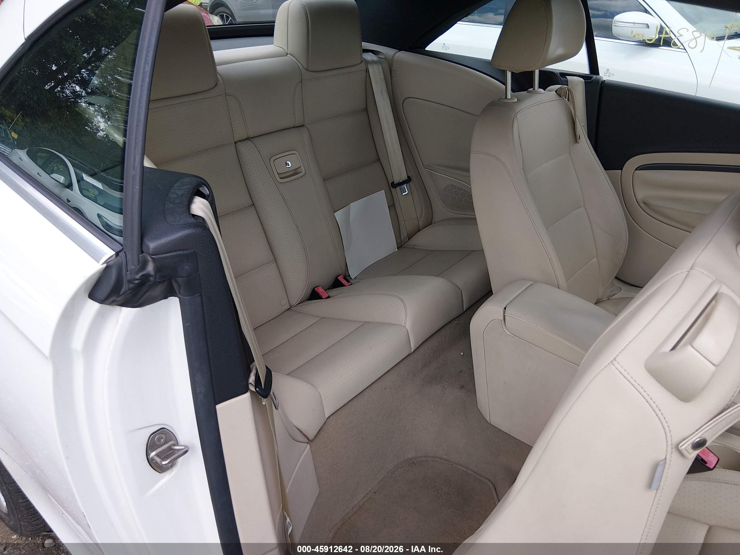 2008 Volkswagen Eos Komfort White vin: WVWBA71F08V051515