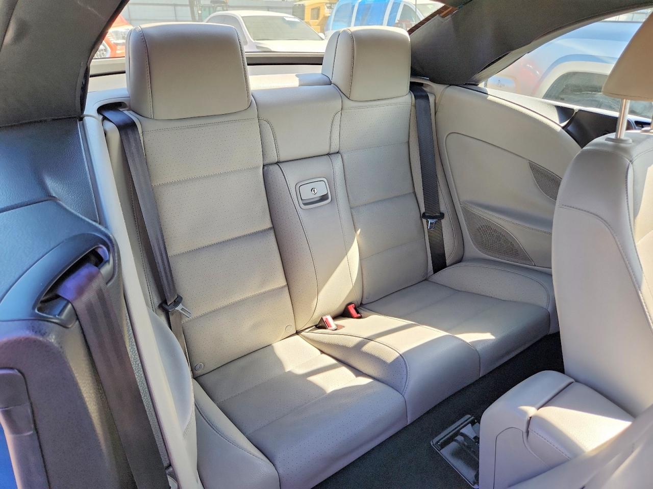 2009 Volkswagen Eos Turbo Blue vin: WVWBA71F09V004440