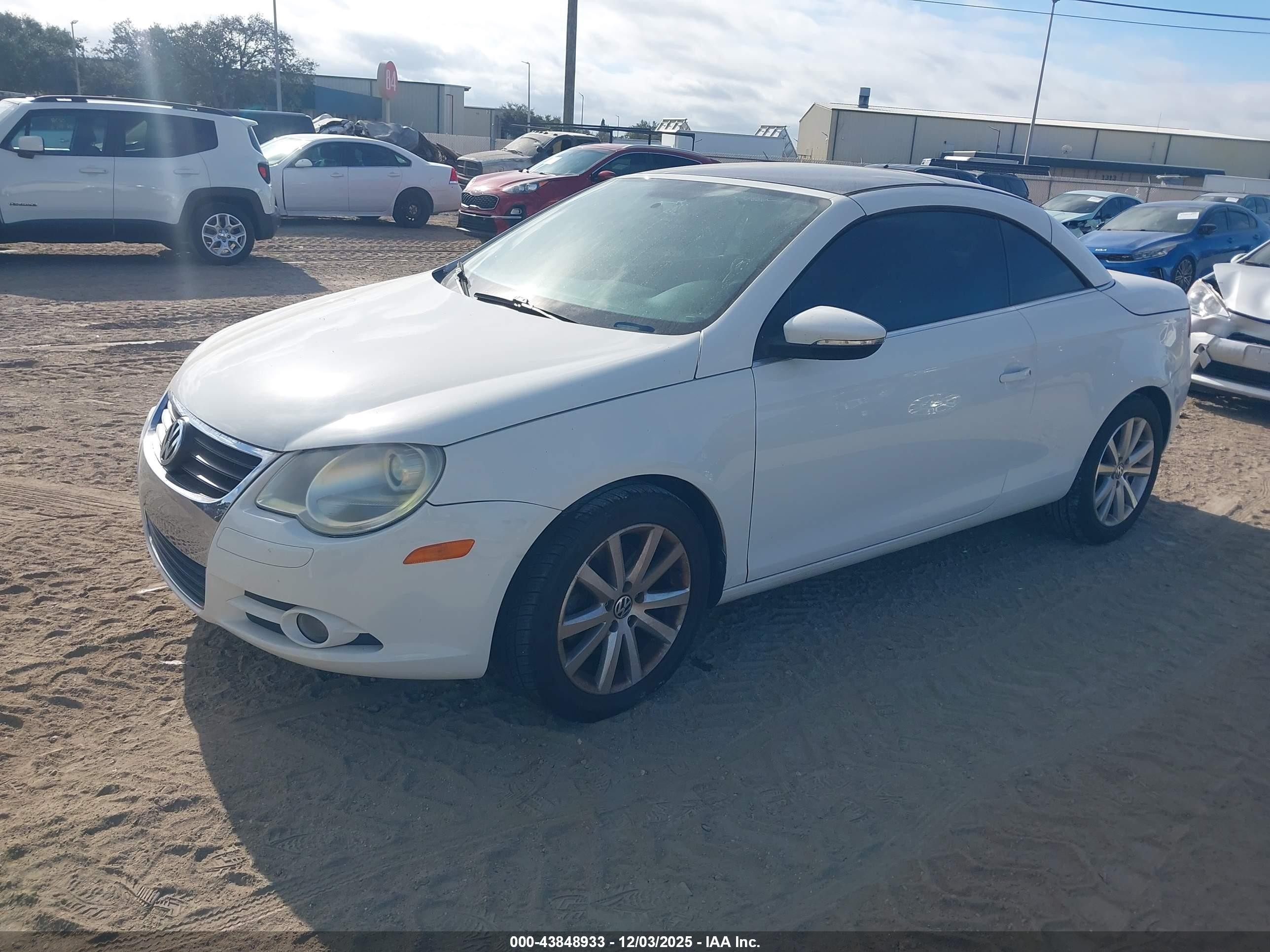 2009 Volkswagen Eos Komfort White vin: WVWBA71F19V015379