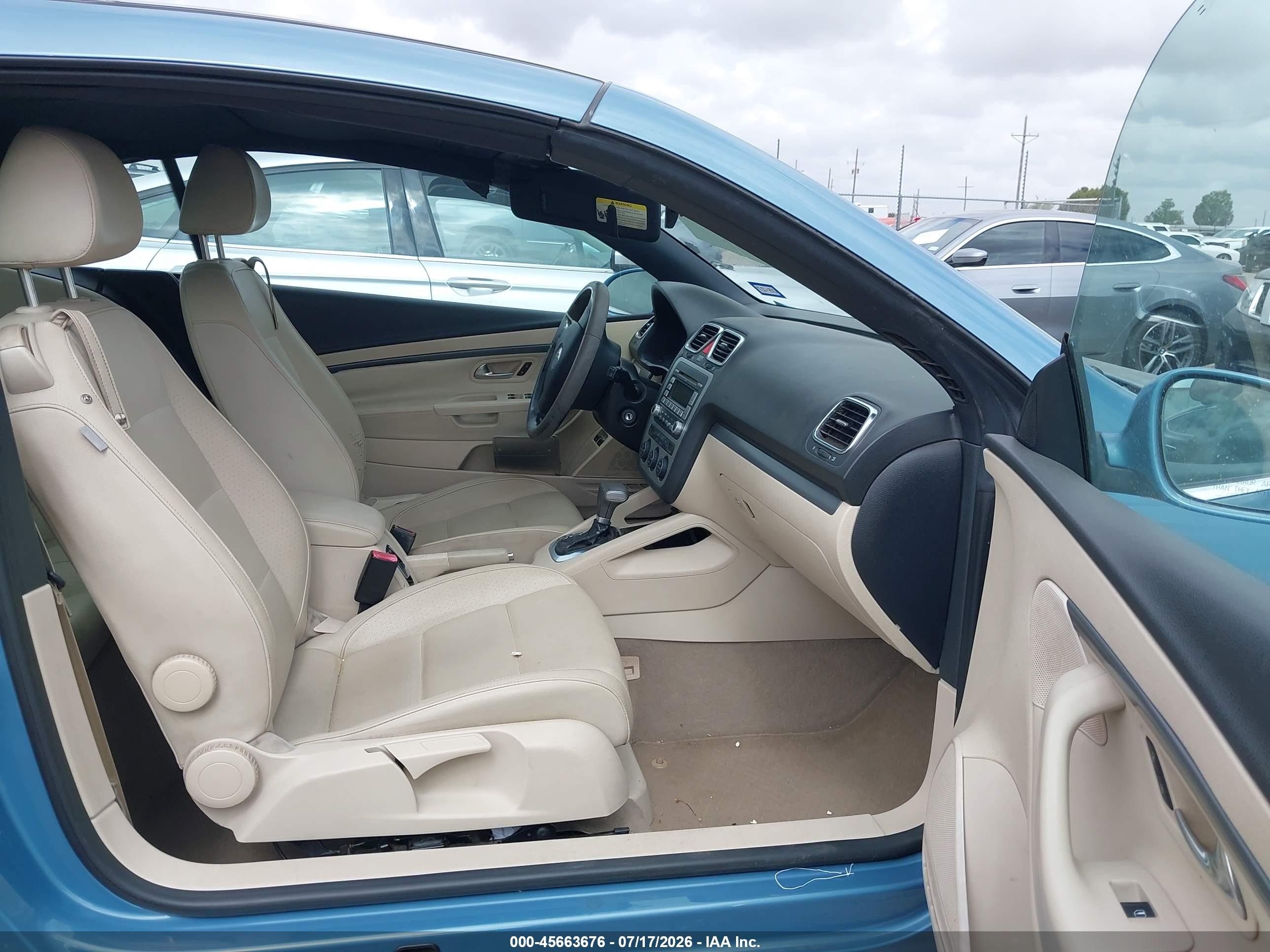2008 Volkswagen Eos Komfort Blue vin: WVWBA71F28V035557