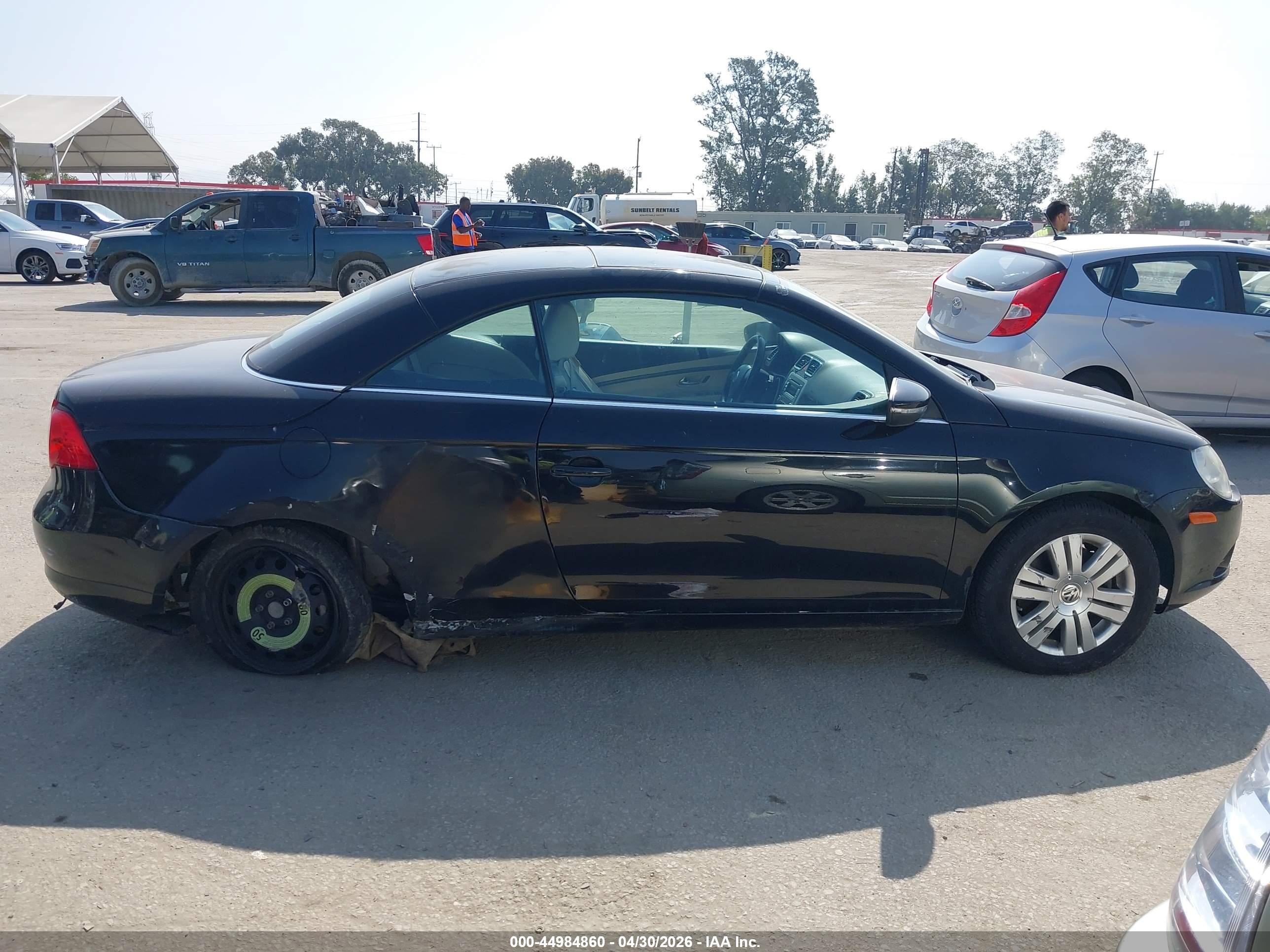2009 Volkswagen Eos Komfort Black vin: WVWBA71F29V022342