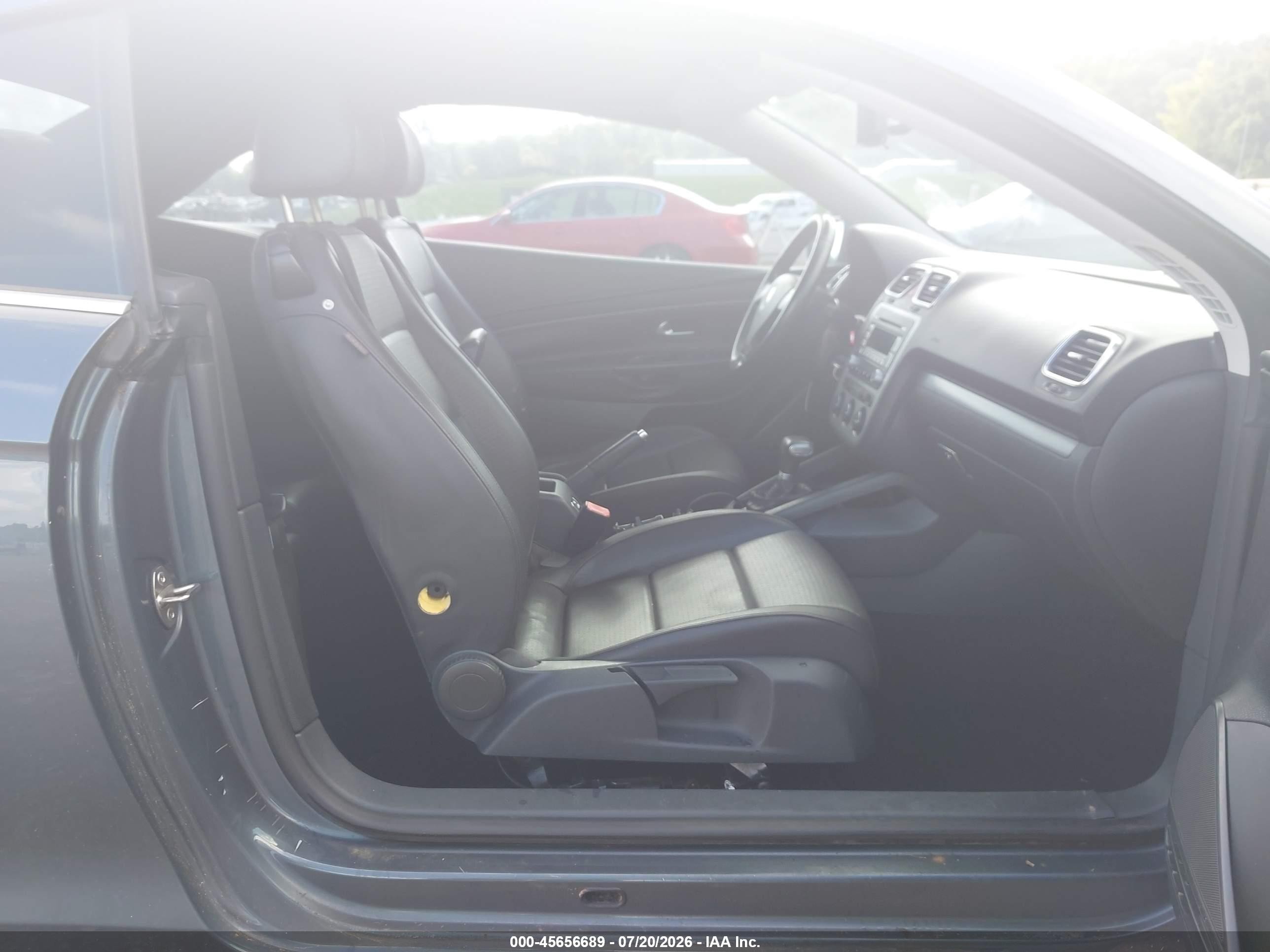 2007 Volkswagen Eos 2.0t Blue vin: WVWBA71F37V007104