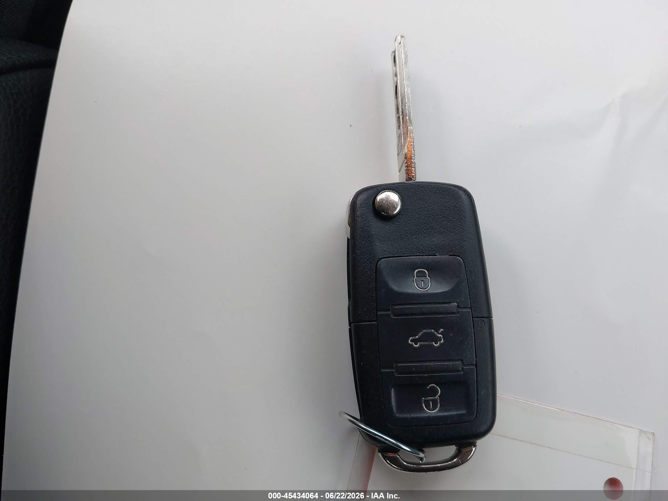 2009 Volkswagen Eos Komfort Beige vin: WVWBA71F39V015240
