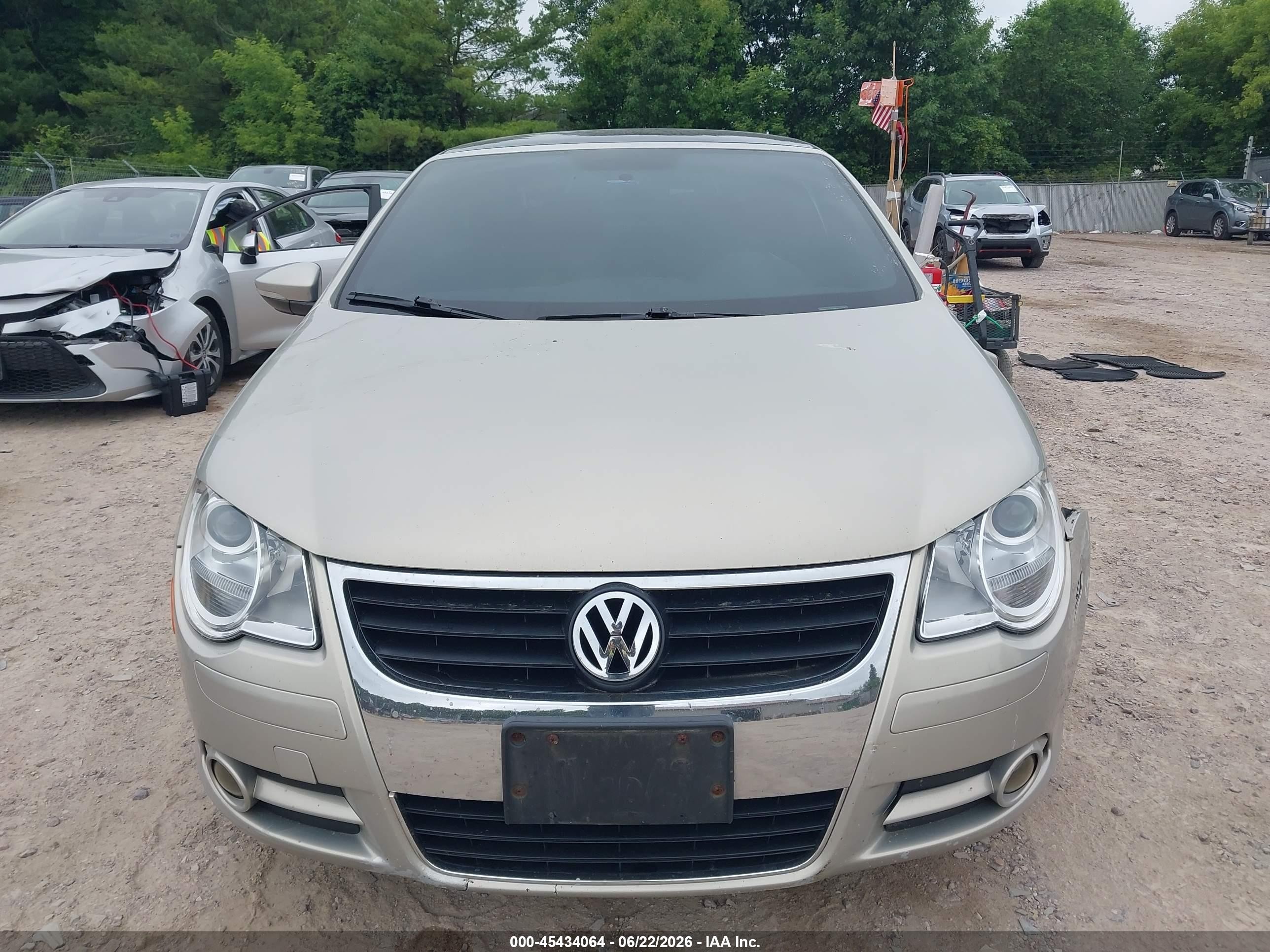 2009 Volkswagen Eos Komfort Beige vin: WVWBA71F39V015240