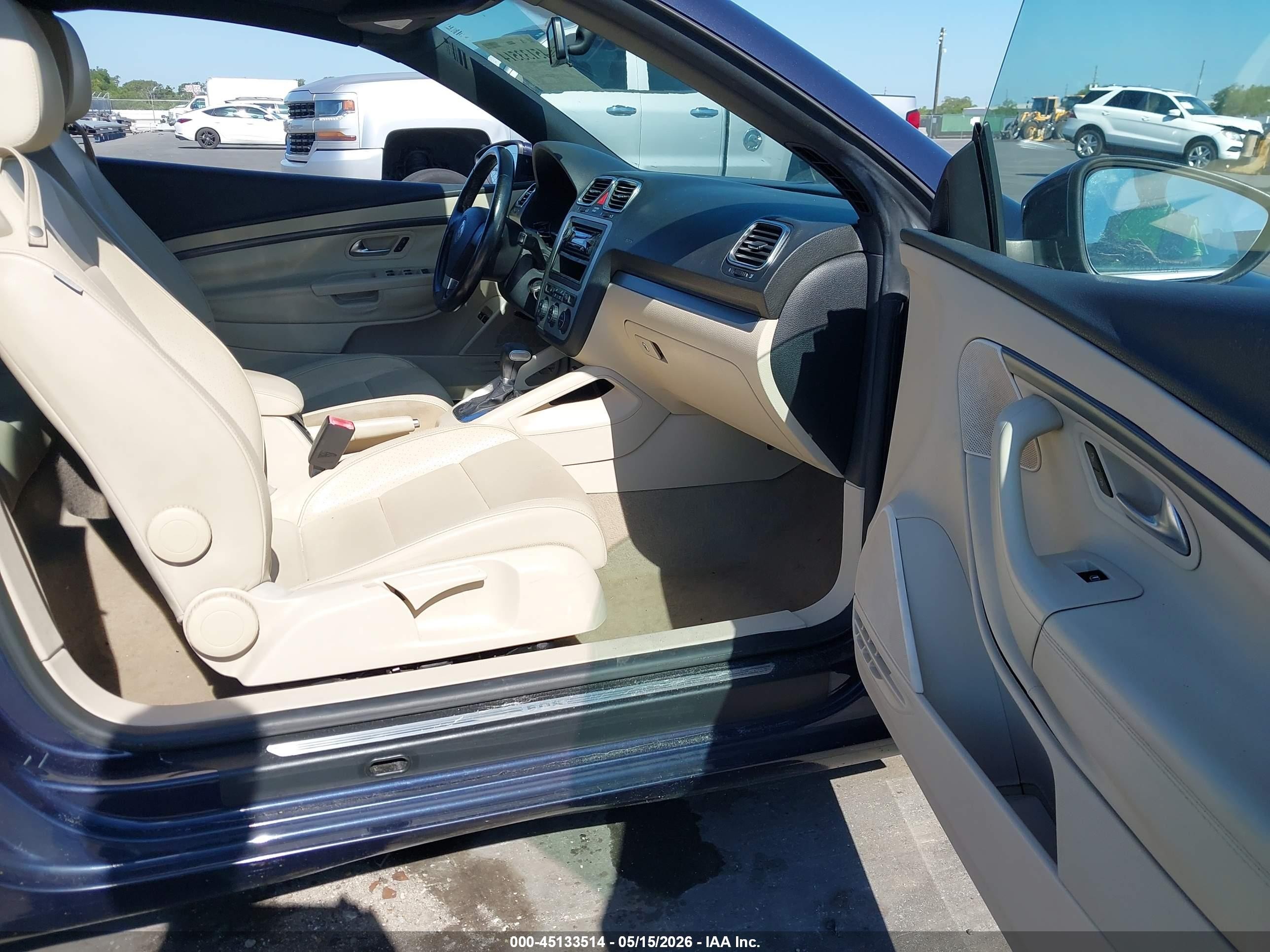 2009 Volkswagen Eos Komfort Blue vin: WVWBA71F39V019997