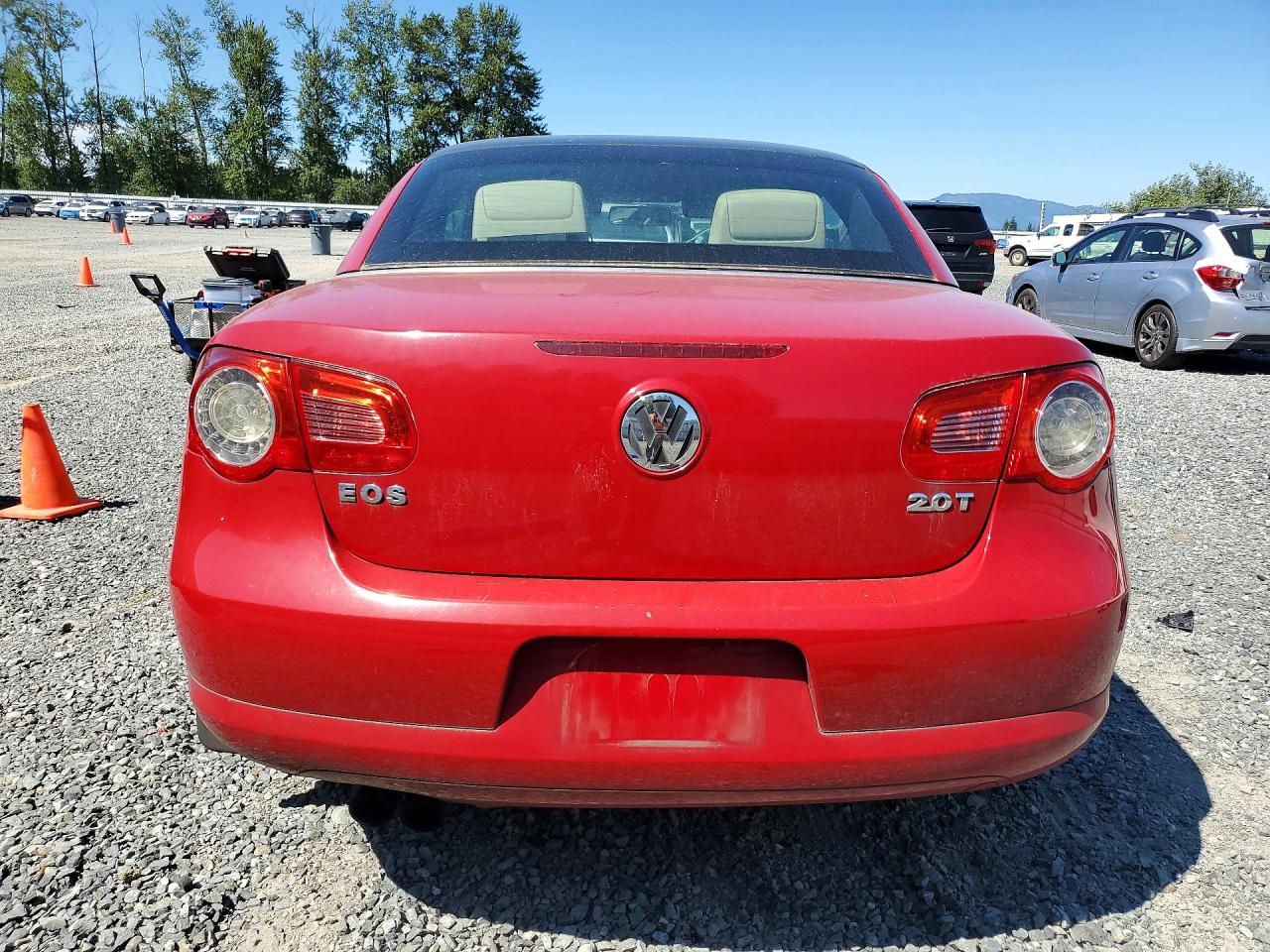2007 Volkswagen Eos 2.0t Red vin: WVWBA71F47V048616