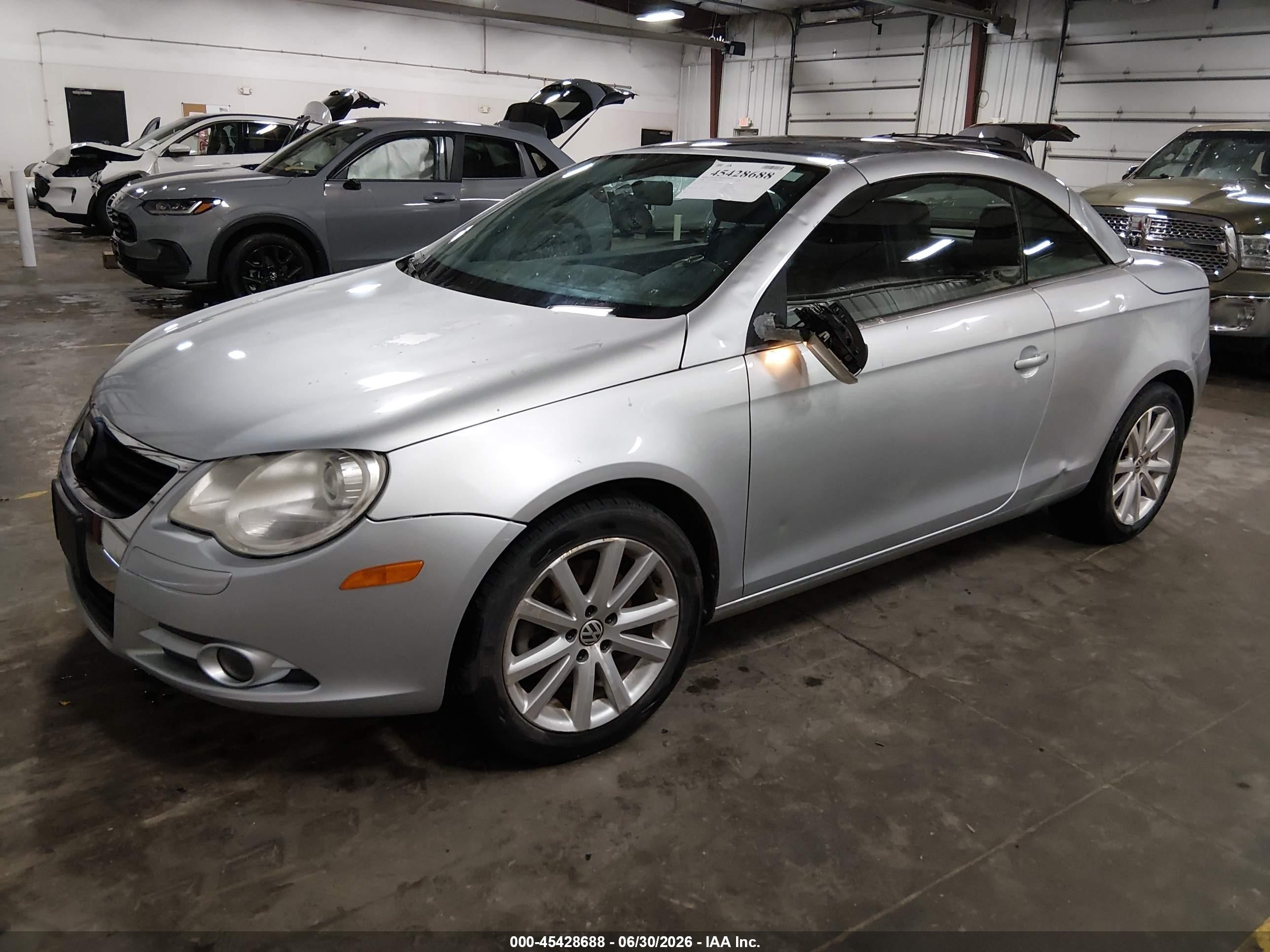 2008 Volkswagen Eos Komfort Silver vin: WVWBA71F48V003483