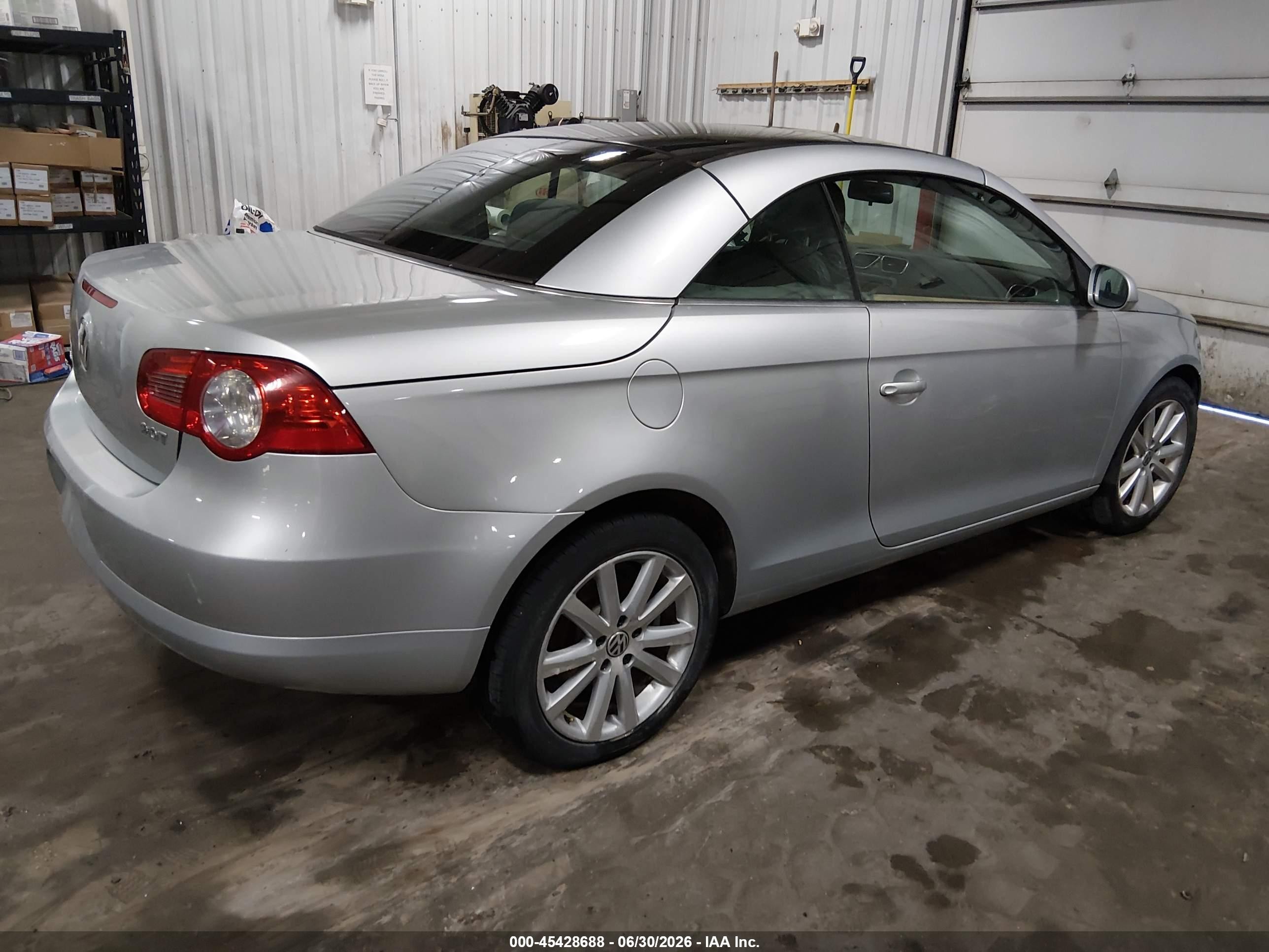 2008 Volkswagen Eos Komfort Silver vin: WVWBA71F48V003483