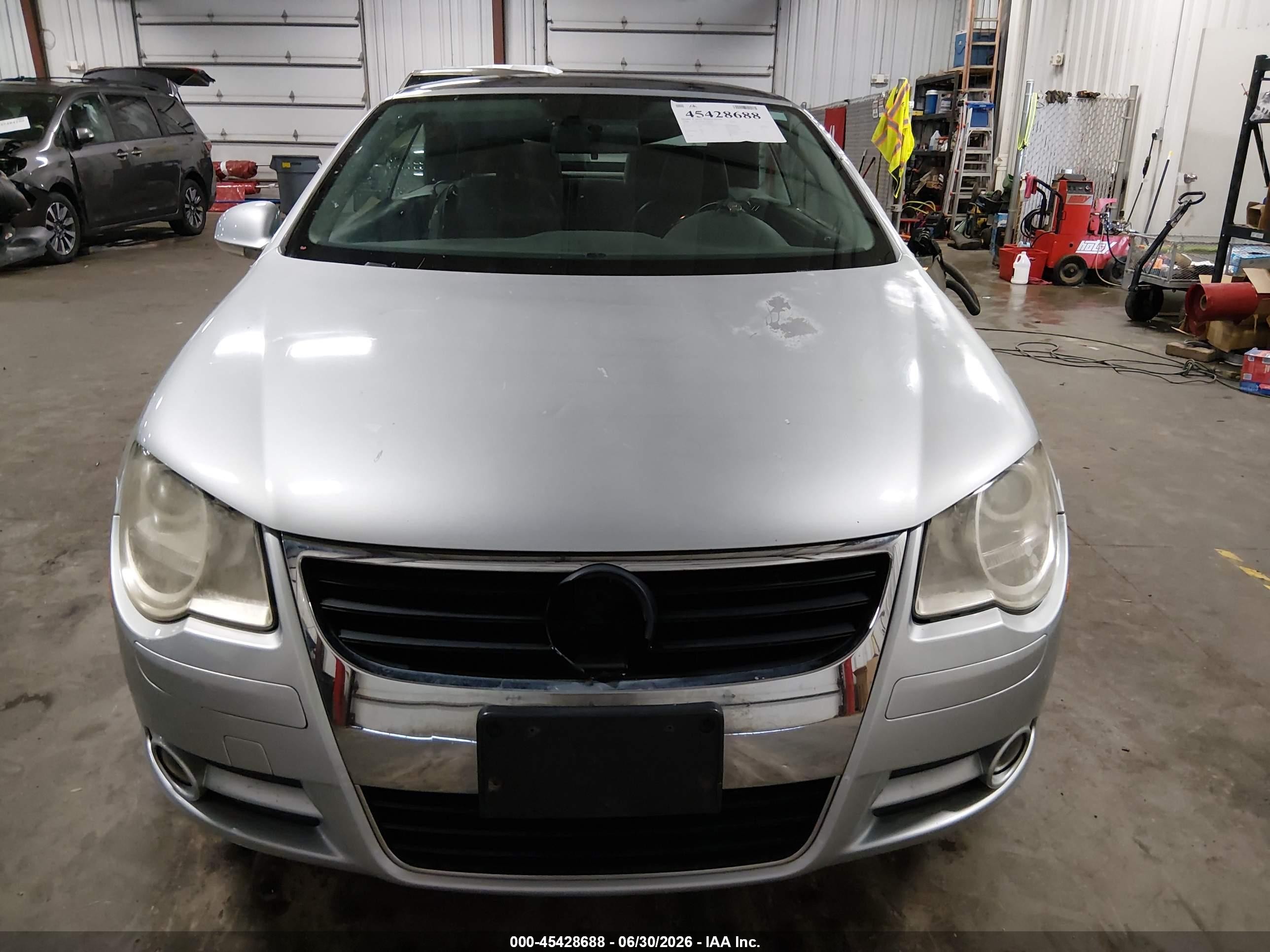2008 Volkswagen Eos Komfort Silver vin: WVWBA71F48V003483