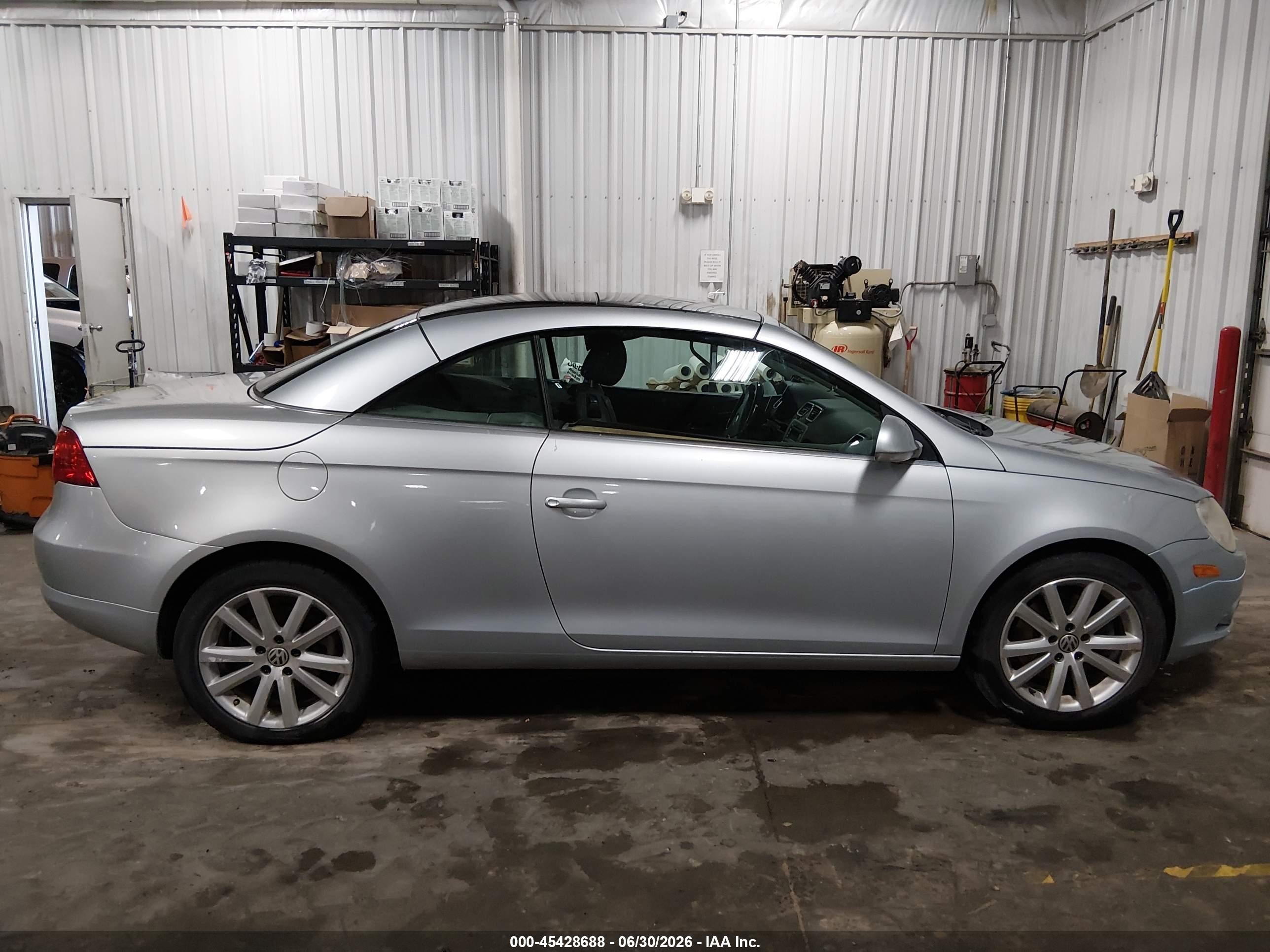 2008 Volkswagen Eos Komfort Silver vin: WVWBA71F48V003483