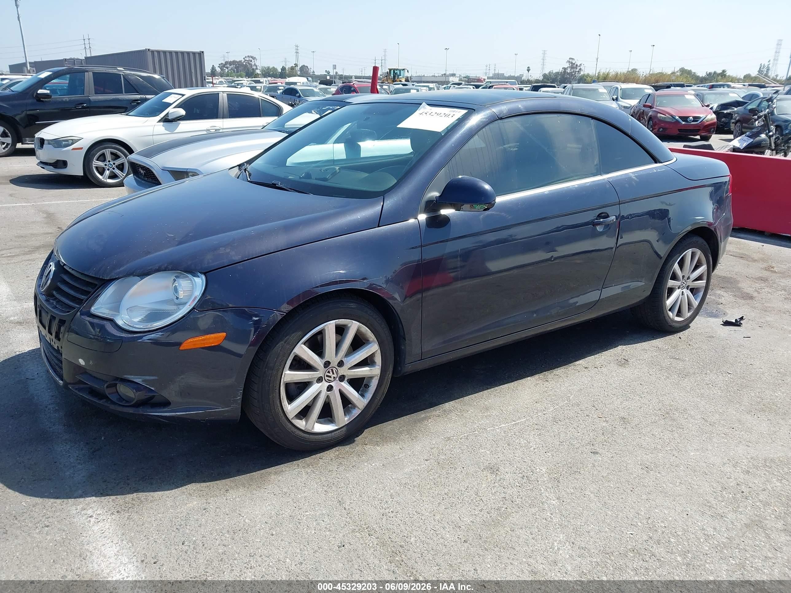 2008 Volkswagen Eos Komfort Dark Blue vin: WVWBA71F58V046102