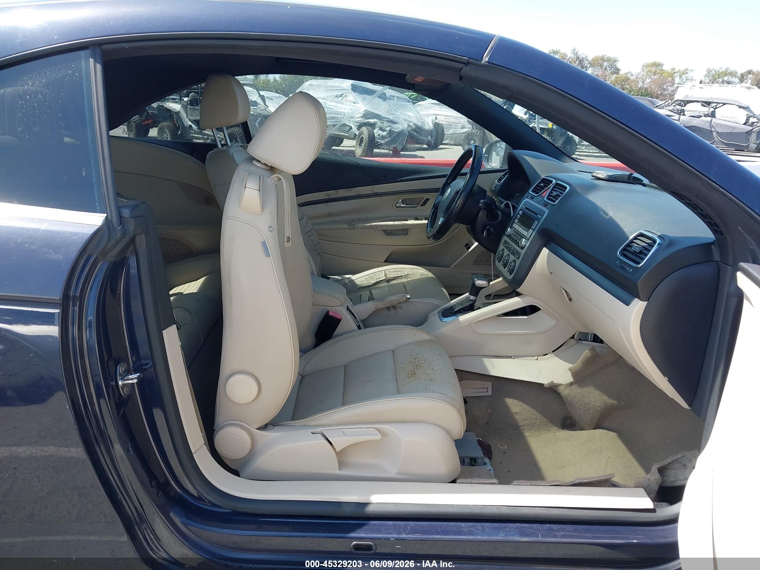 2008 Volkswagen Eos Komfort Dark Blue vin: WVWBA71F58V046102