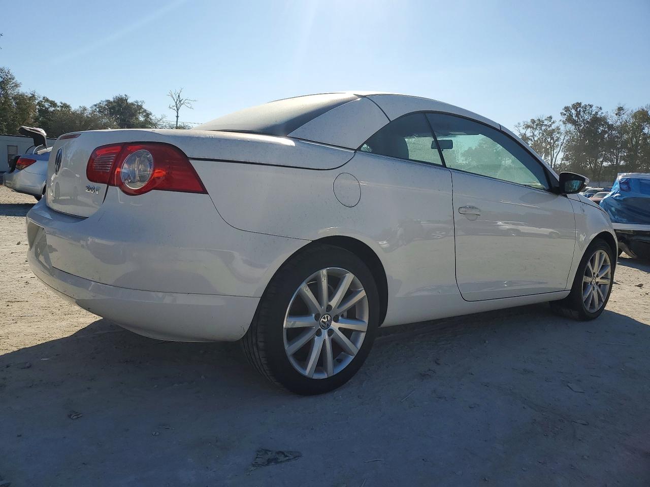2009 Volkswagen Eos Turbo White vin: WVWBA71F59V008645