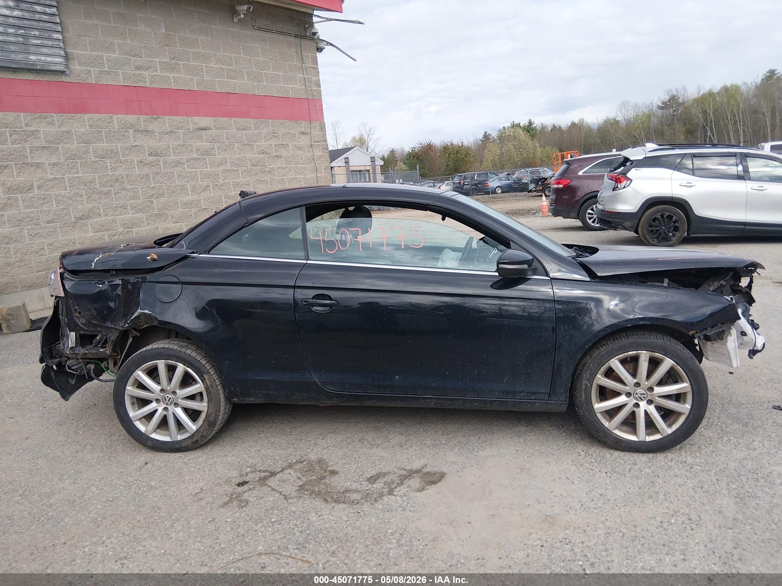 2009 Volkswagen Eos Komfort Black vin: WVWBA71F69V003924