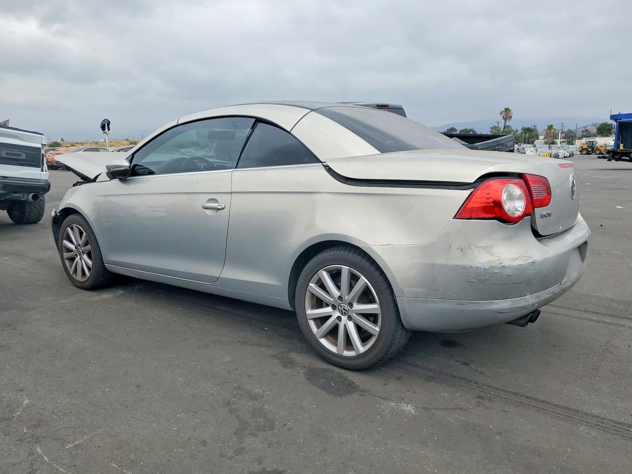 2009 Volkswagen Eos Turbo Tan vin: WVWBA71F69V008122